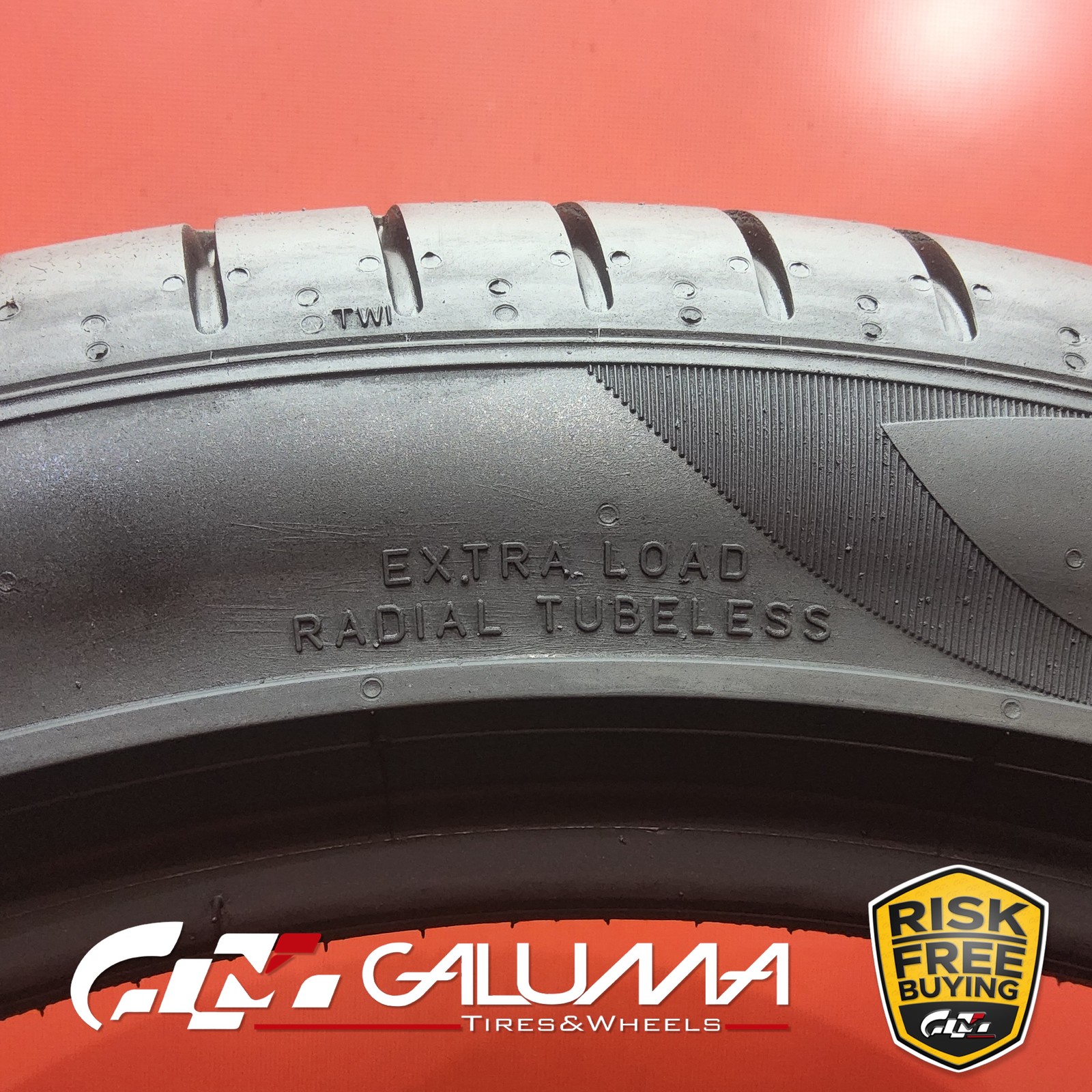 Set of 2 Tires LikeNEW Pirelli P-Zero (PZ4) ★ XL 225/45R19 96Y No Repairs #96177