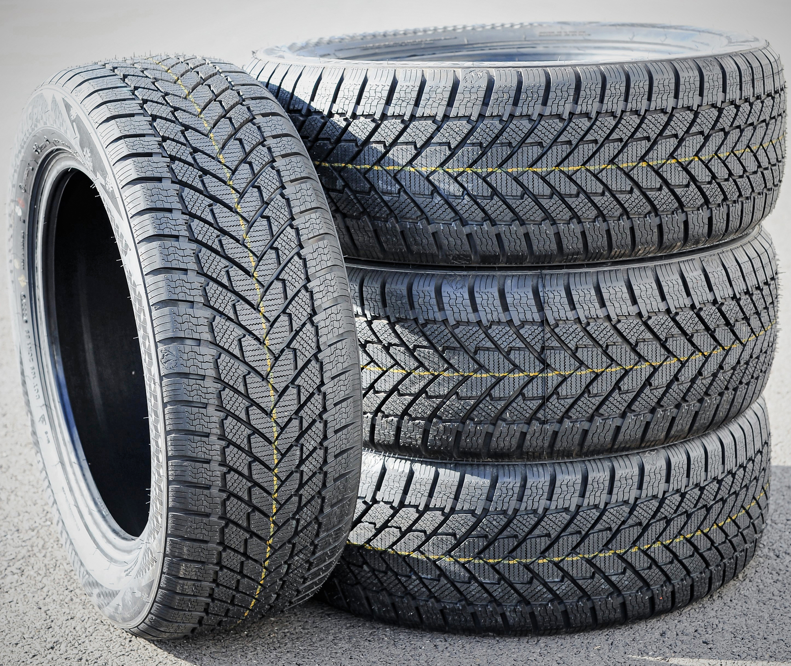 4 Tires Armstrong Ski-Trac PC 195/60R15 88T (Studless) Snow Winter