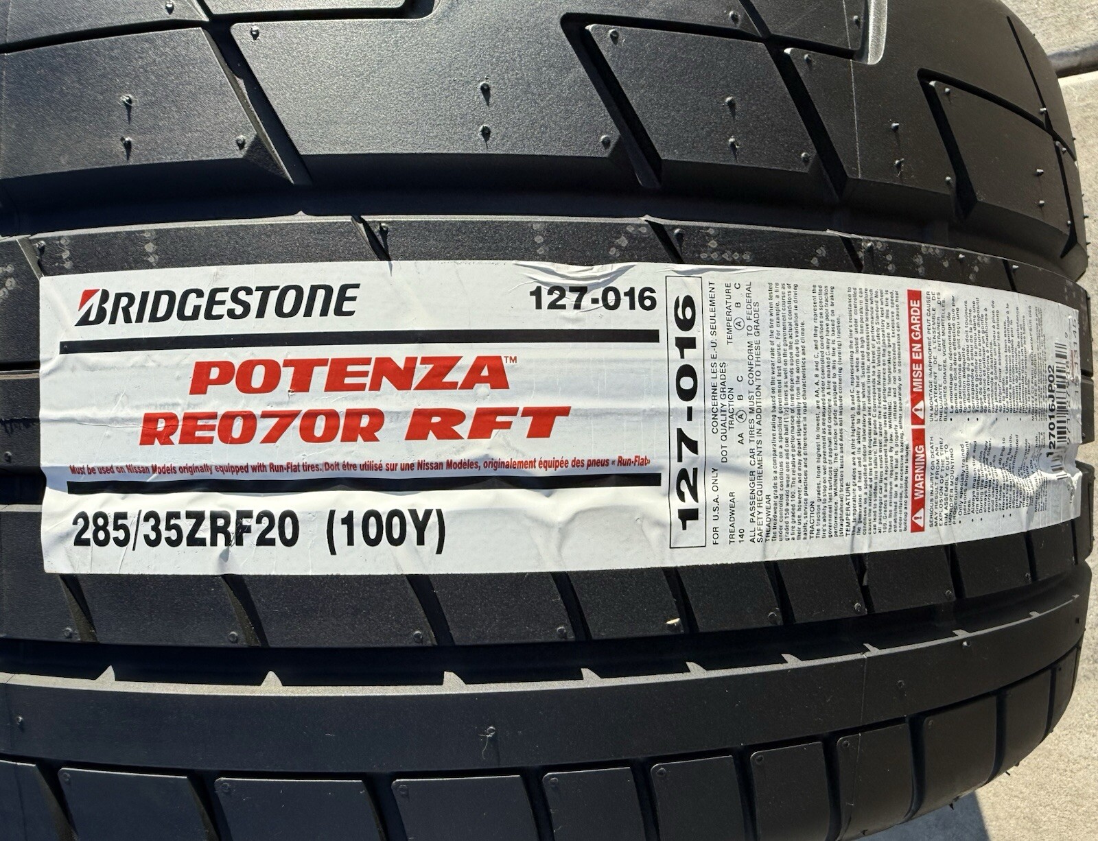 ONE BRAND NEW 285/35ZR20 (100Y) Bridgestone RE070R RFT Nissan GTR Run Flat Tire