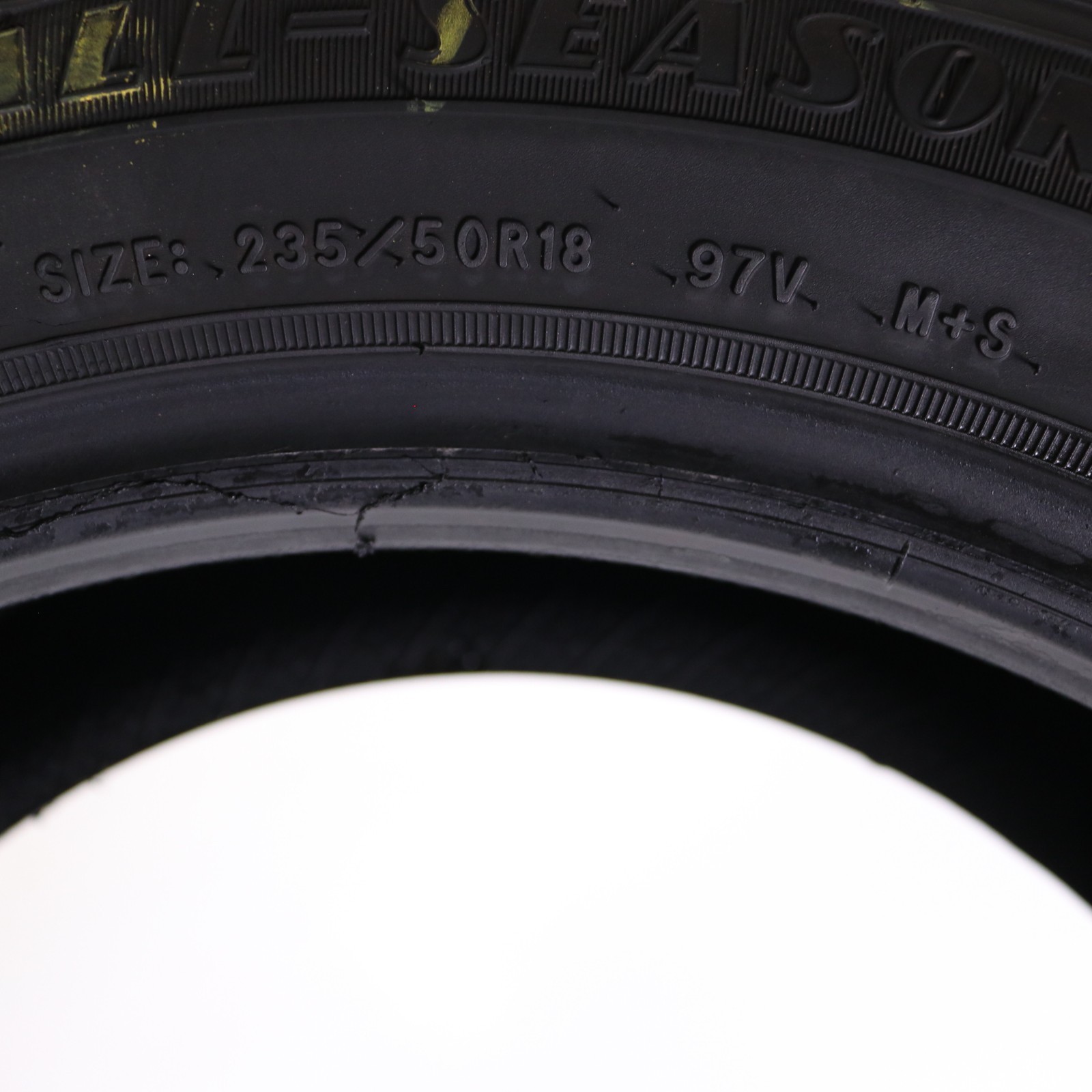 Set of 2 Used 235/50R18 Goodyear Reliant All-season – 97V – 8-8.5/32