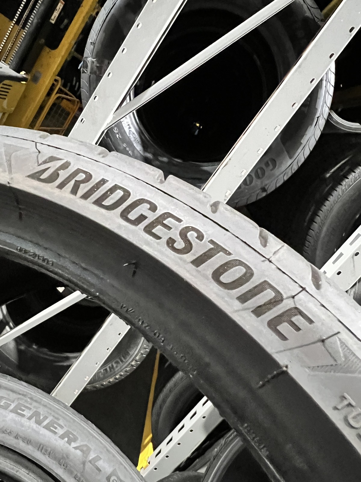 1 Bridgestone Potenza Sport Enliten RO1 265/30ZR19 92Y DOT.1625 6.25/32 NO Patch