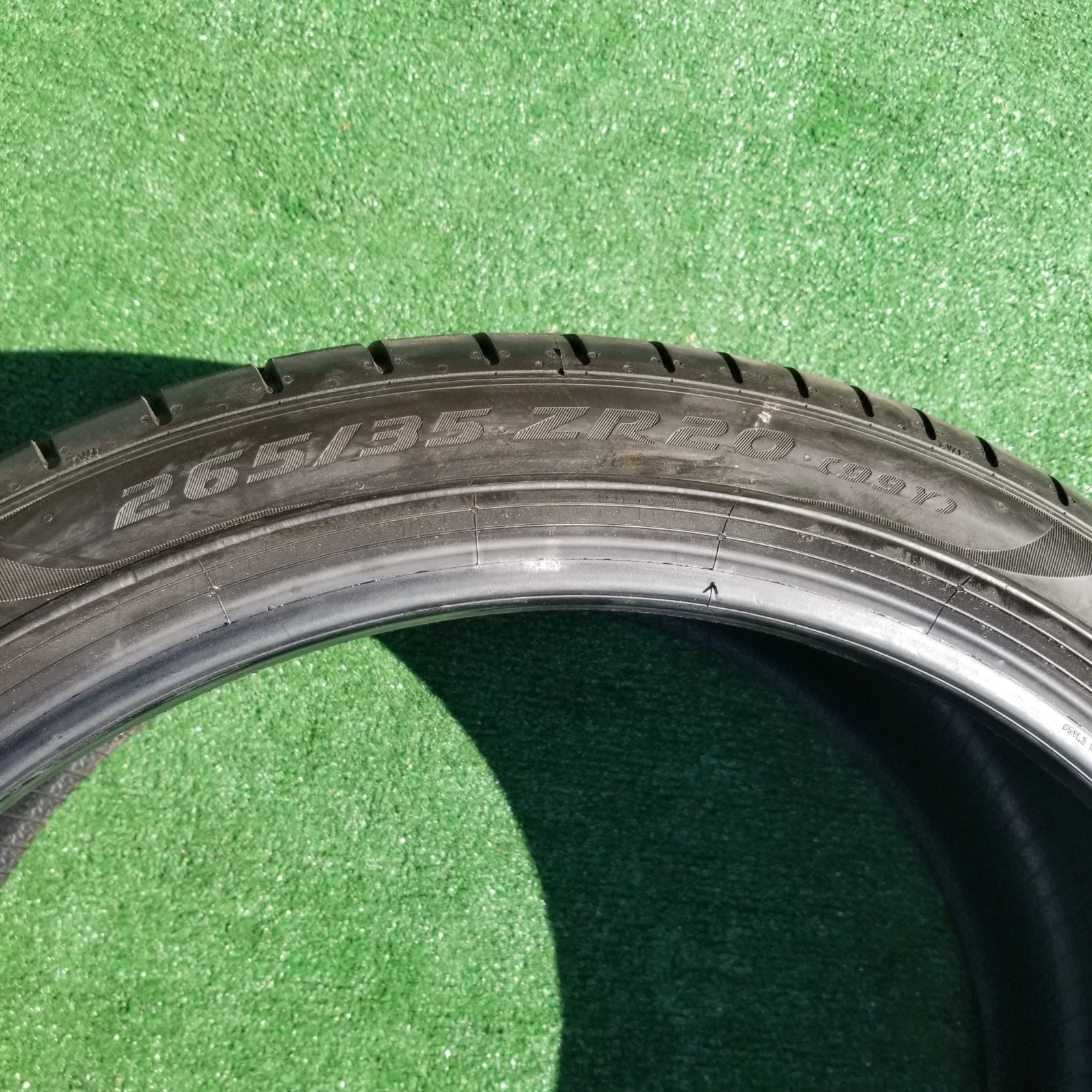 265/35R20 Pirelli P Zero PZ4 Tire 265/35ZR-20 265/35ZR20 MO1 Mercedes Benz 90%