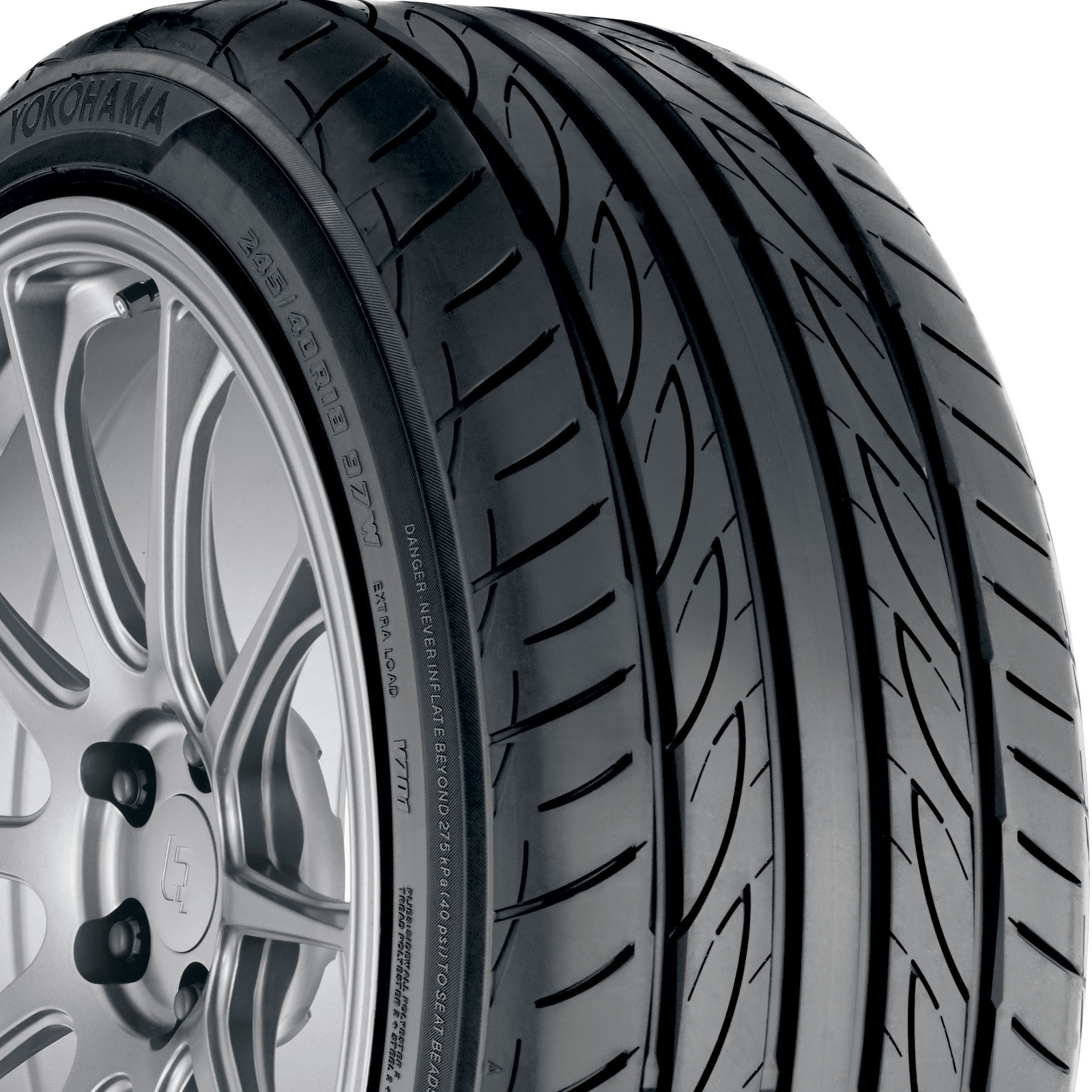 4 New Yokohama Advan Fleva V701 – 235/40r17 Tires 2354017 235 40 17