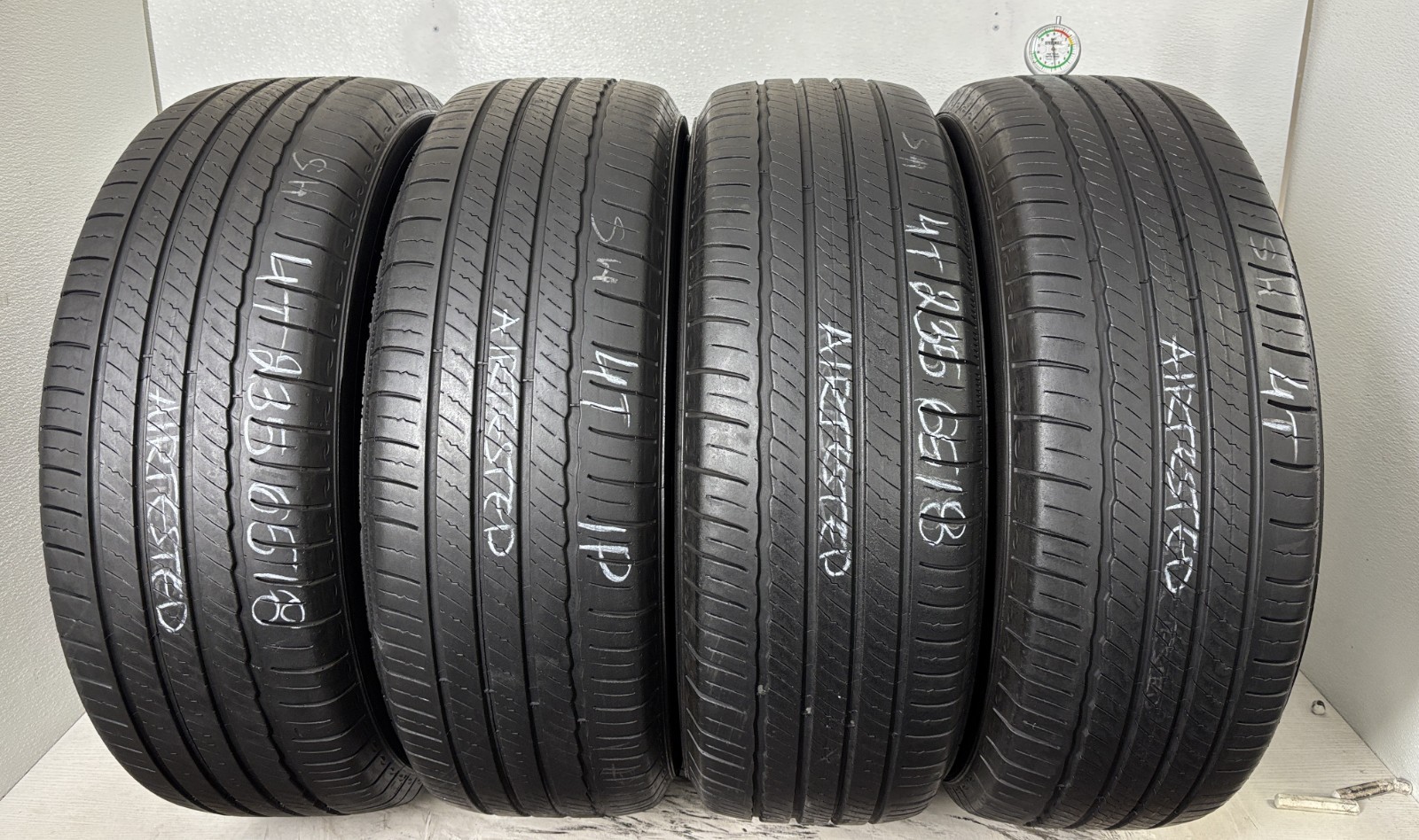 NO SHIPPING ONLY LOCAL PICK UP Set 4 Tires 235 65 18 Michelin Primacy Tour A/S