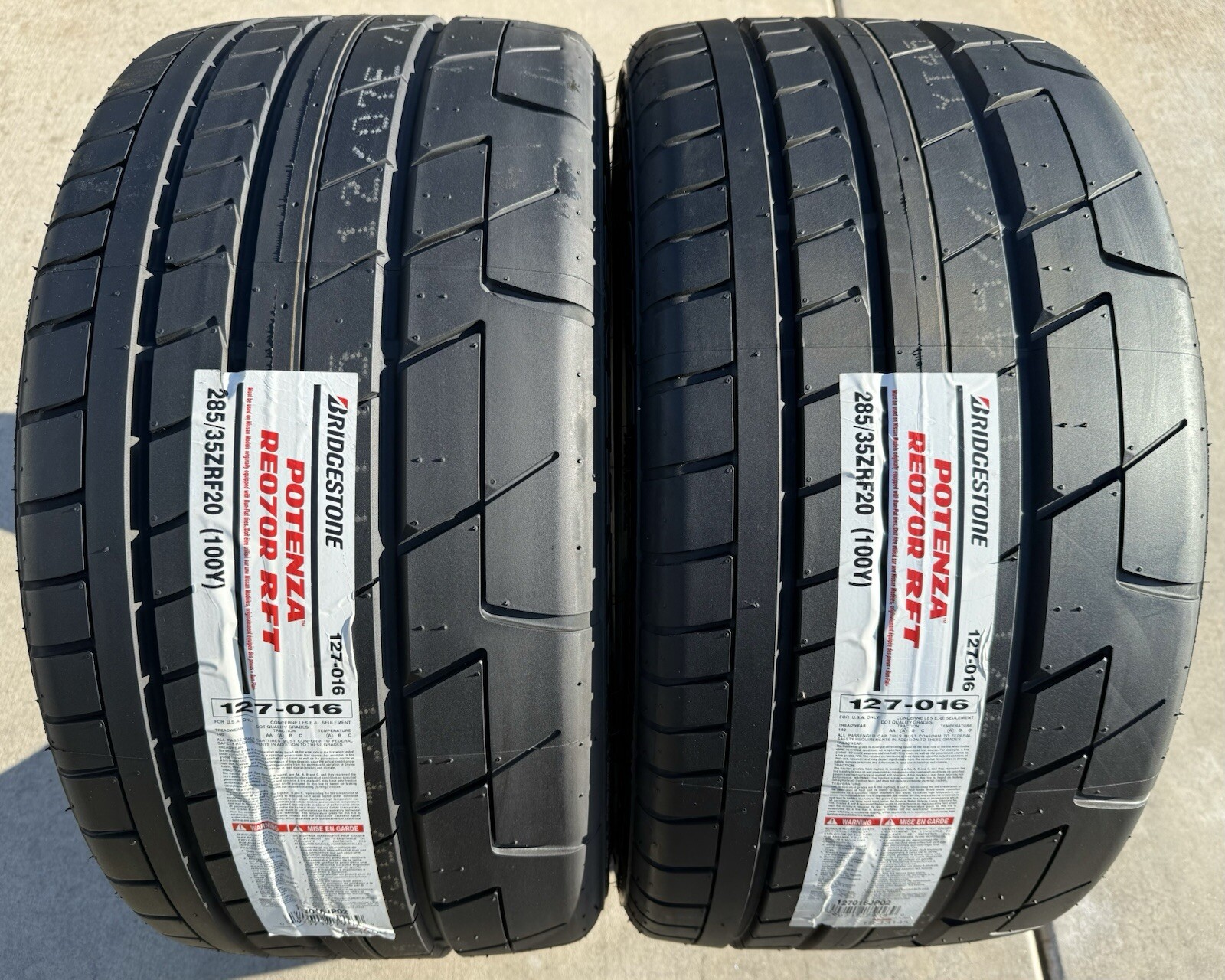 TWO BRAND NEW 285/35ZR20 (100Y) Bridgestone RE070R RFT Nissan GTR Run Flat Tires