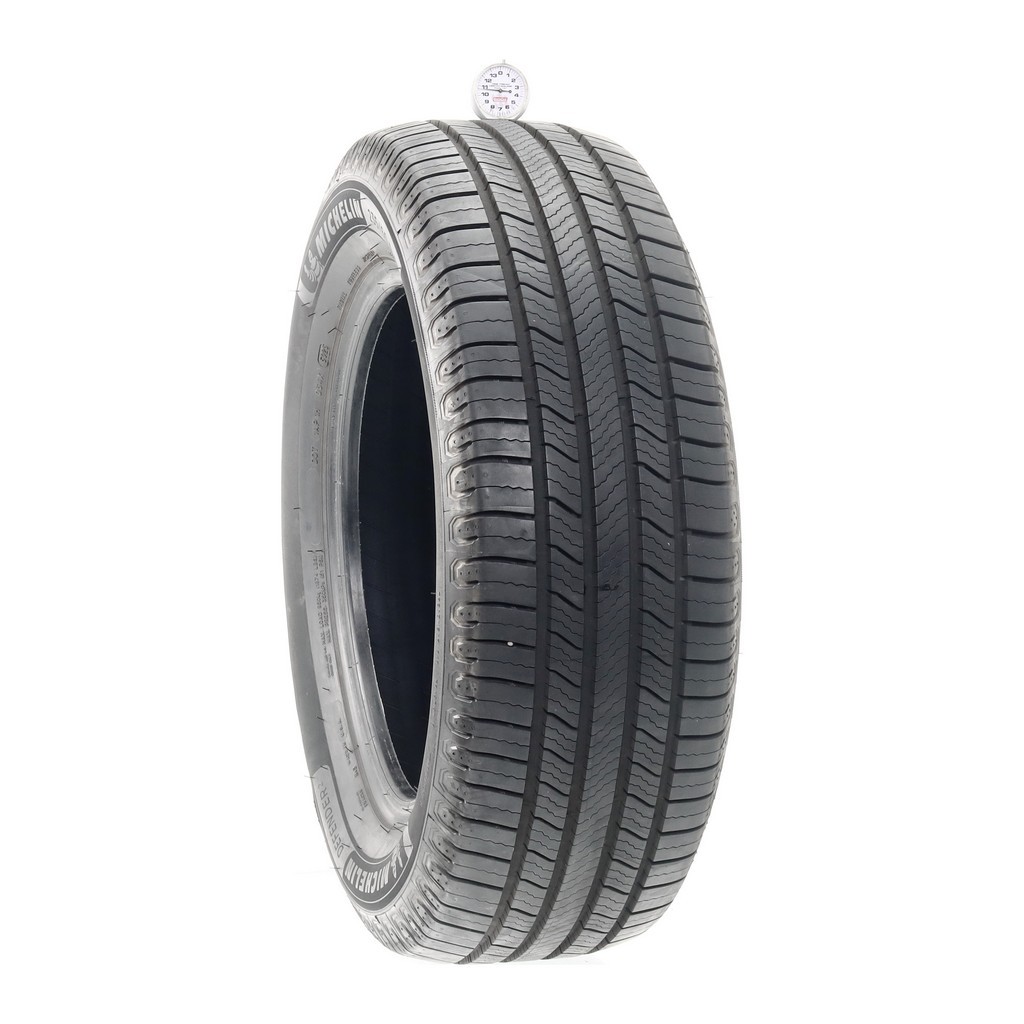 Set of (4) Used 235/60R17 Michelin Defender 2 102H – 9.5-10.5/32