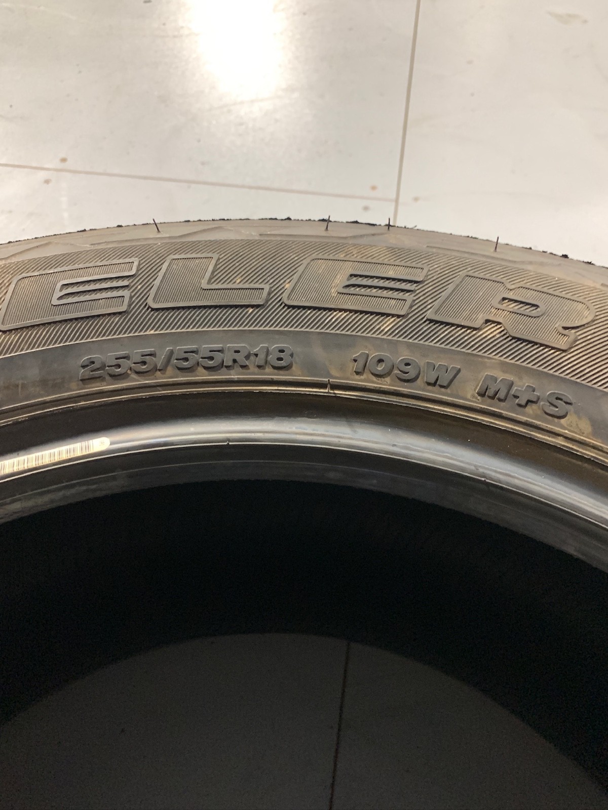 1 New 255 55 18 Bridgestone Dueler H/L Alenza Plus All Season Tire
