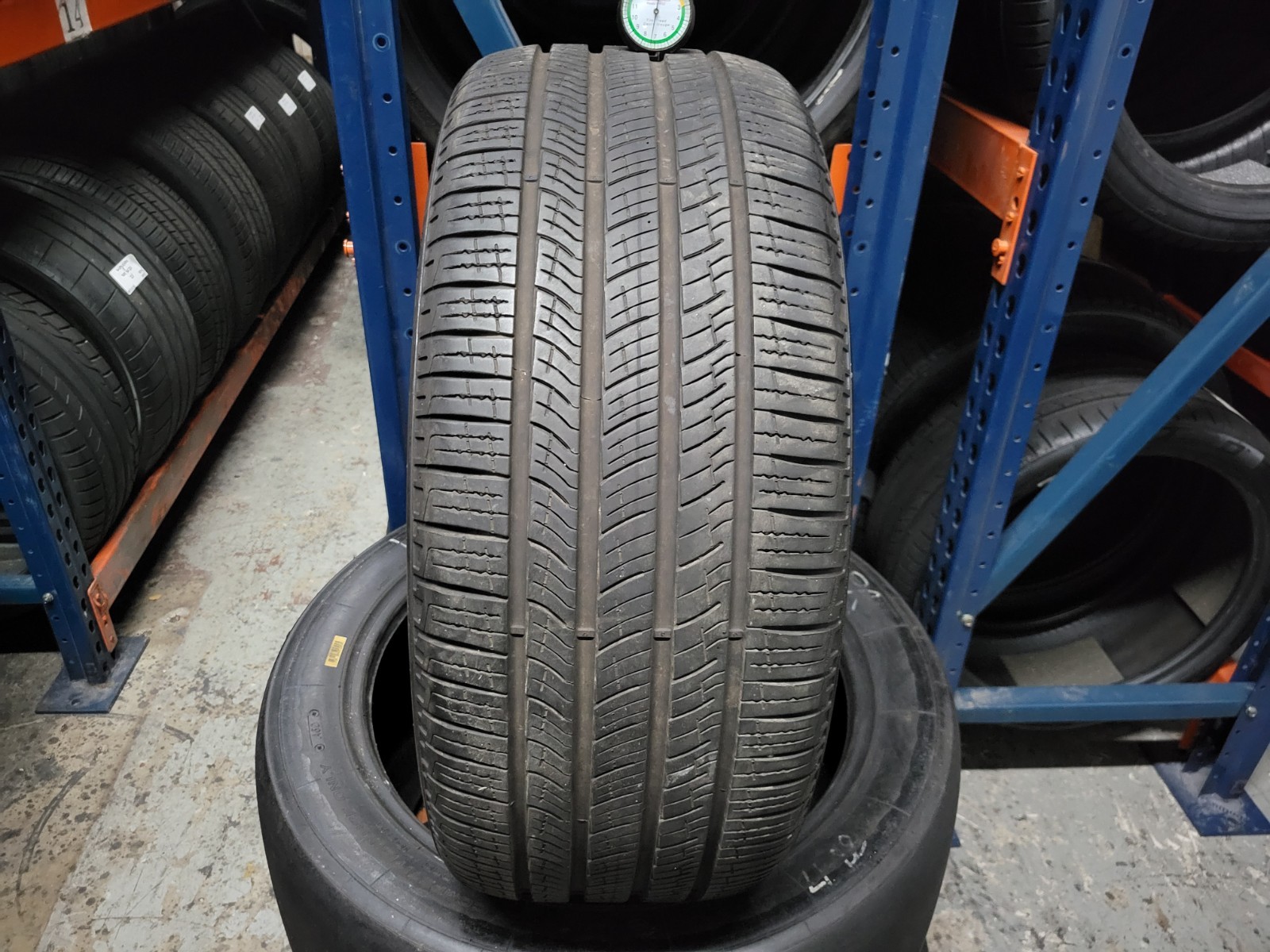 1 SUPER NICE 245/40/19 PIRELLI P ZERO MS REO RUN FLAT 245/40R19 98H 7/32 2454019