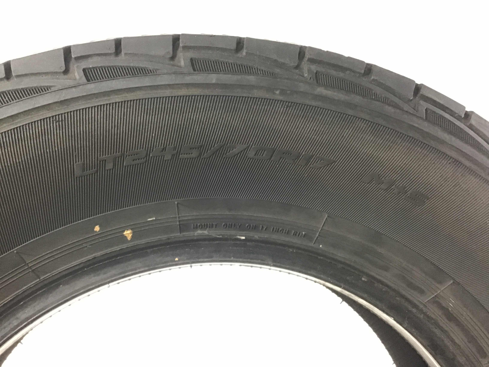 LT245/70R17 Cooper Adventurer H/T 119 S Used 11/32nds