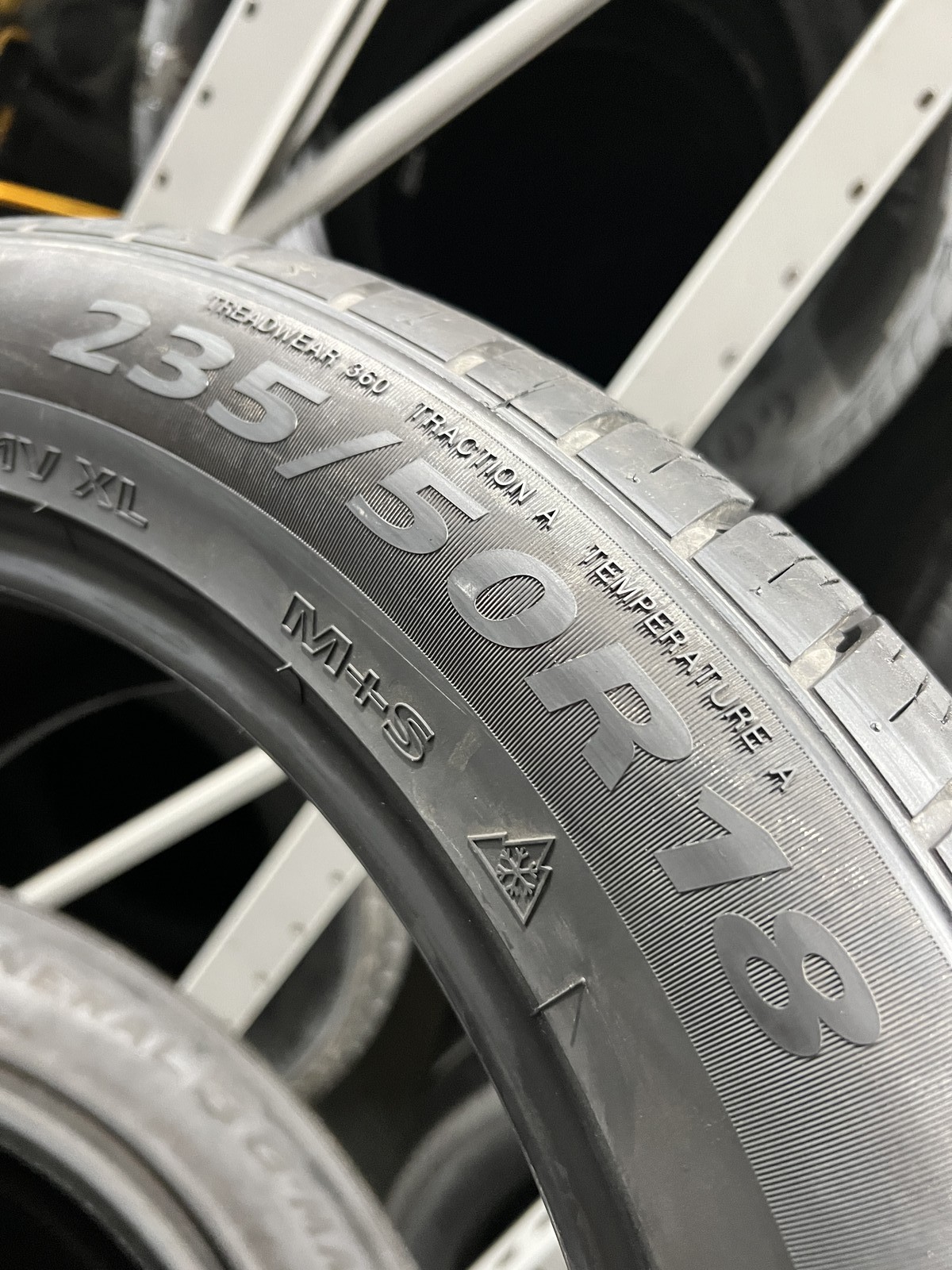 Set Of 2 Lexani Quattro Tempo Tour AW 235/50R18 101V DOT.4225 9.75./32 NO Patch
