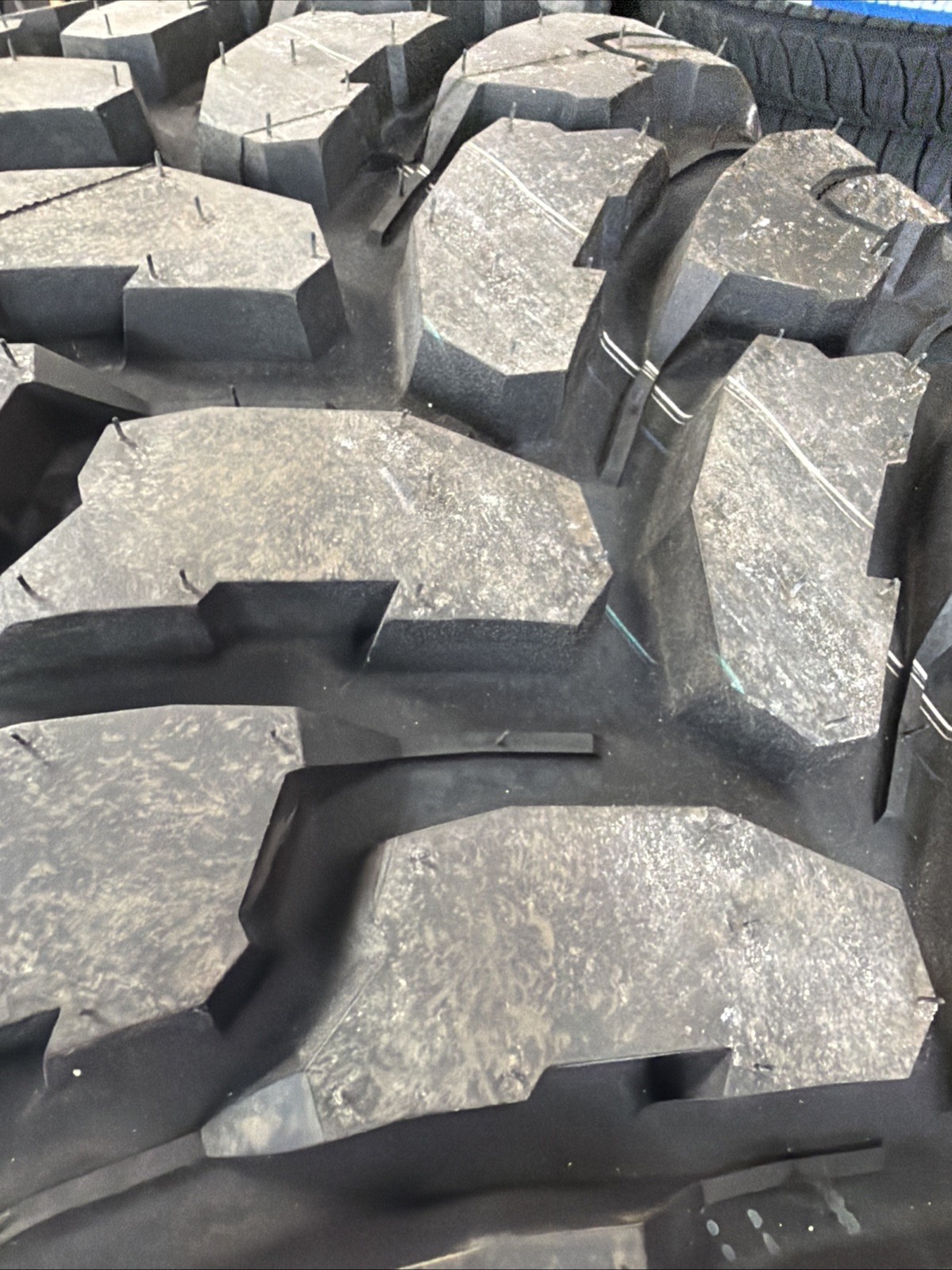 37X13.50R24 comforser brand new RBP 37x1350R24 tire