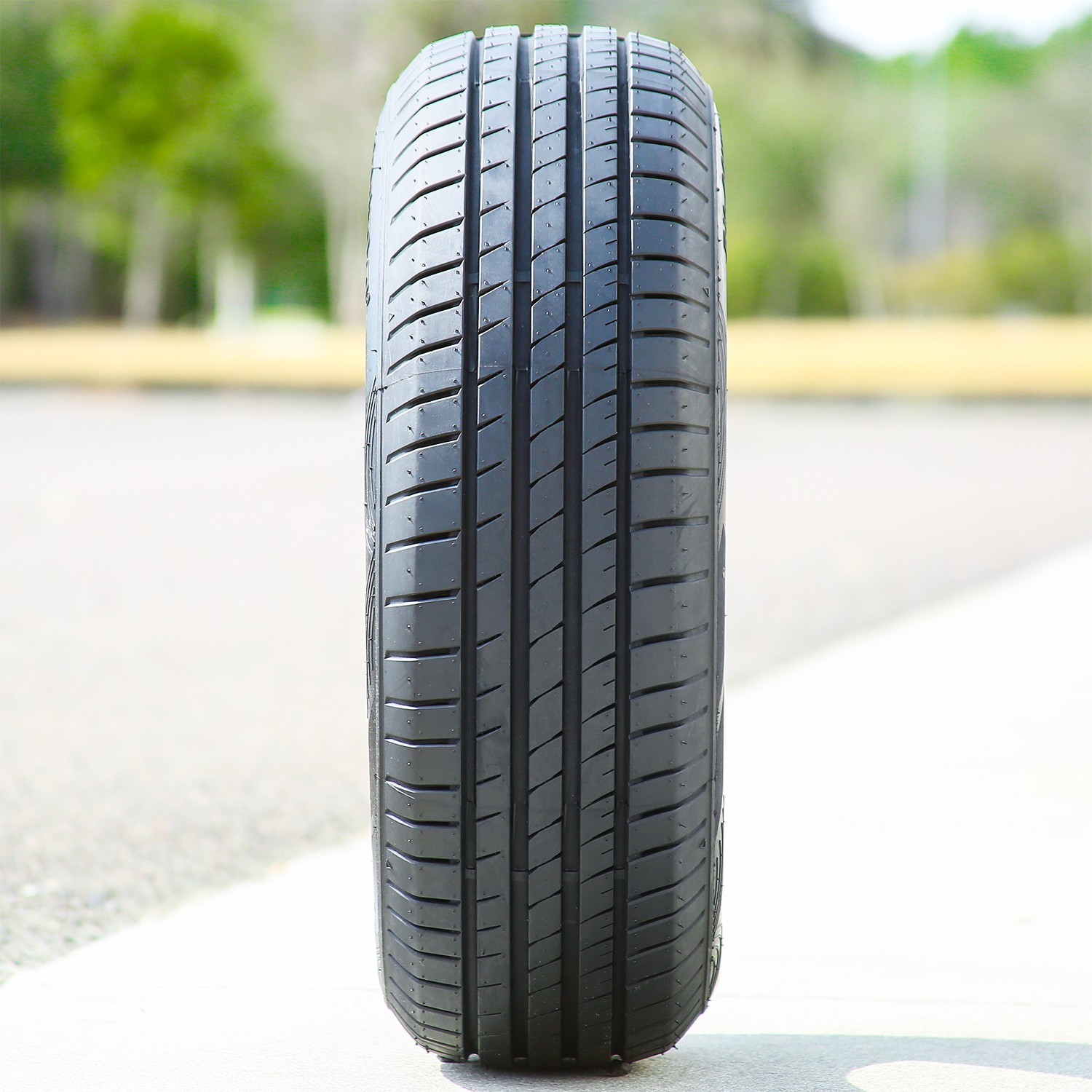 Haida Ex-Comfort 175/60R13 77H All Season Tire UTQG 340AB