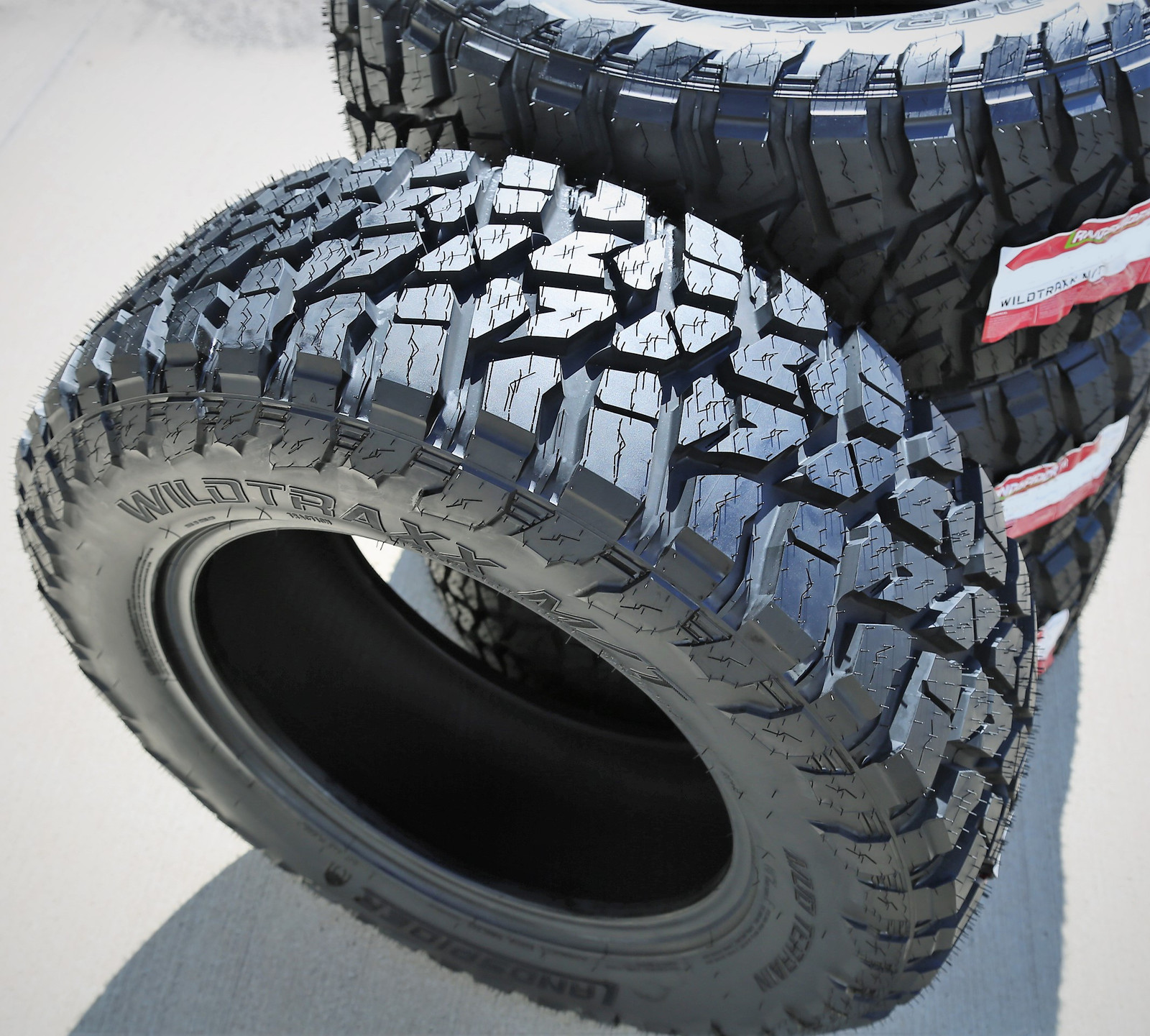 4 Tires LT 285/65R18 Landspider Wildtraxx M/T MT Mud Load E 10 Ply