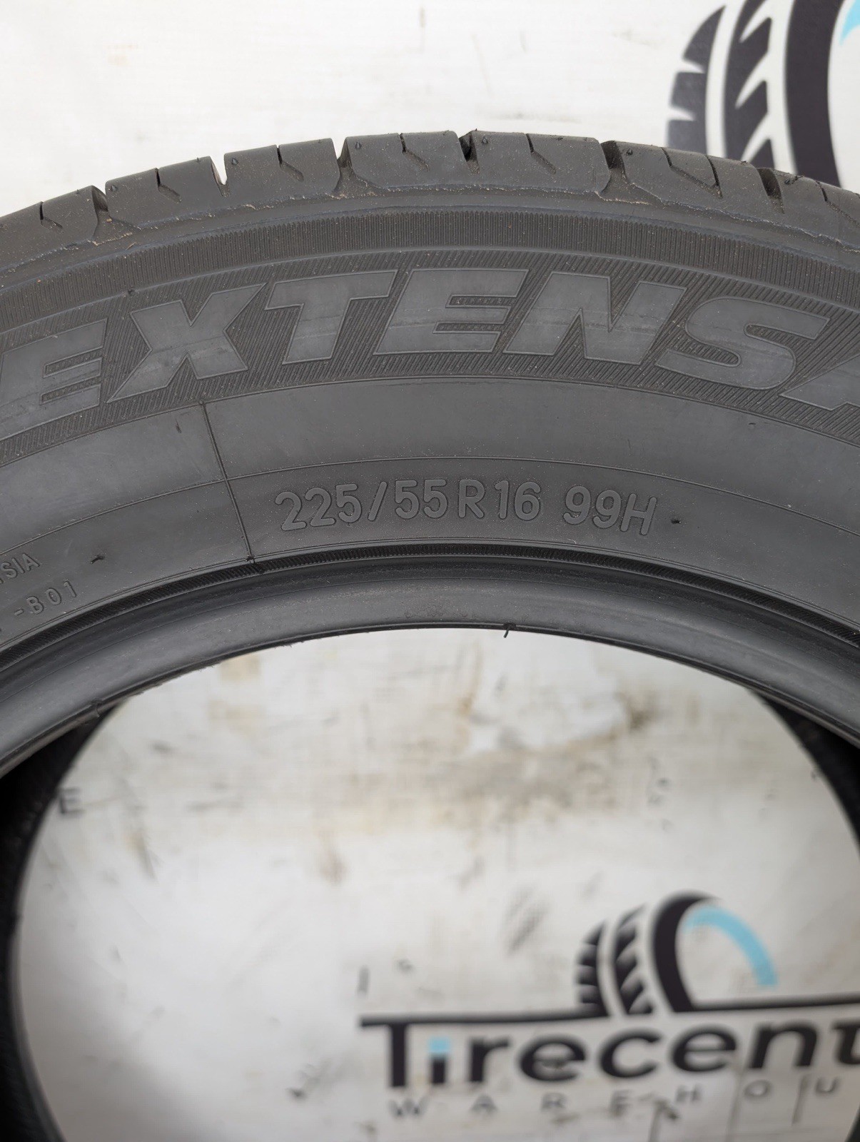 LIKE NEW 225/55R16 Toyo Extensa A/S II – 99H – 9.5/32