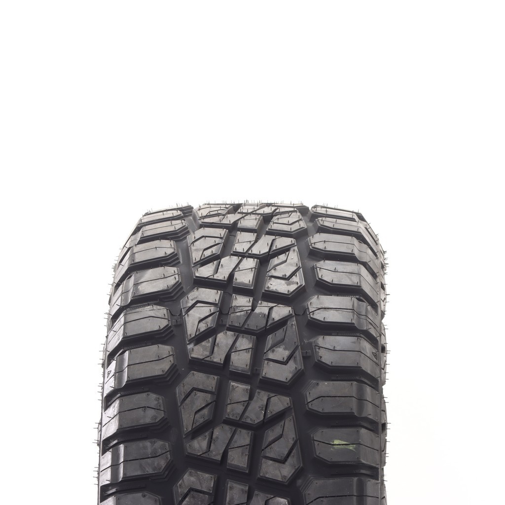 New 215/55R18 Delinte DX-20 Bandit X/T 99V