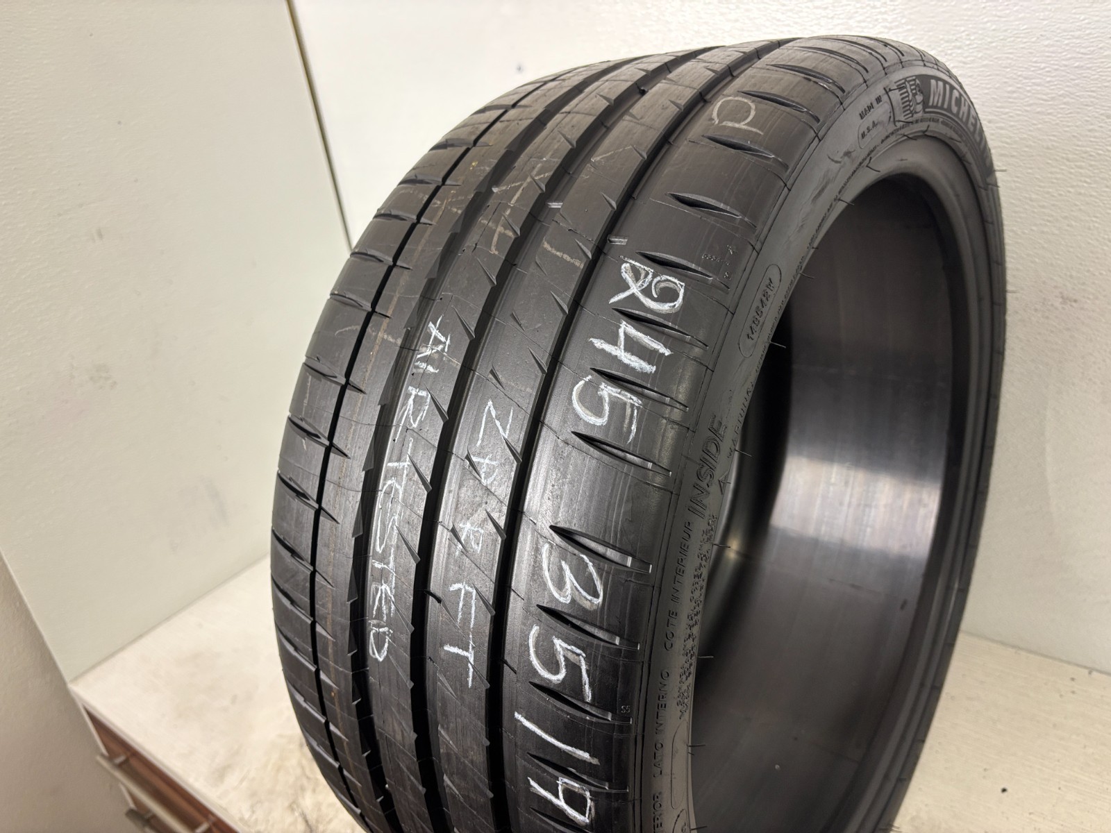 1 Tire 245 35 19 Michelin Pilot Sport 4 S ZP Run Flat (100% Tread) NO REPAIRS