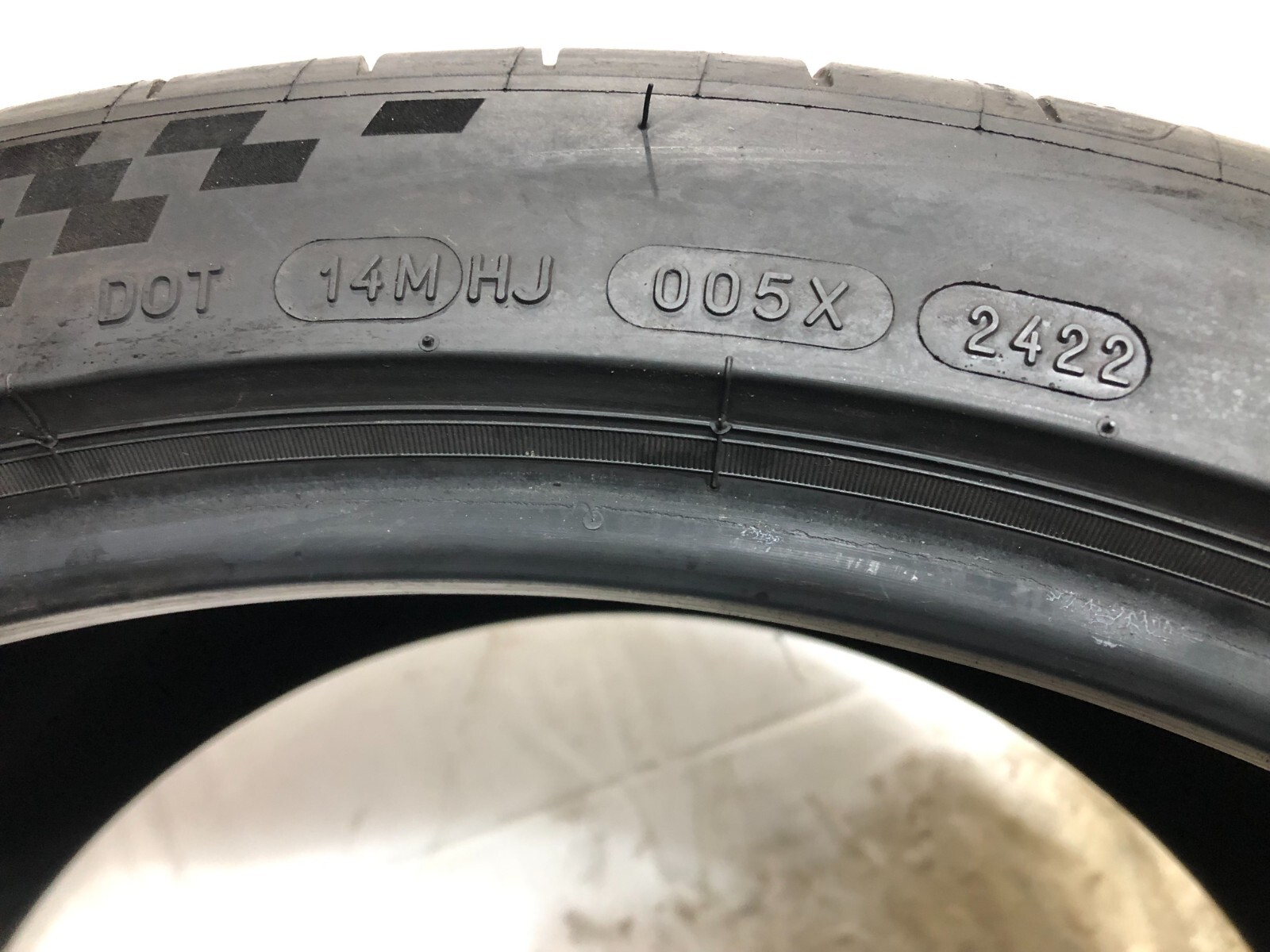[1] Michelin Pilot Sport 4S P315/30ZR22 315 30 22 Tire 6.25-6.5/32