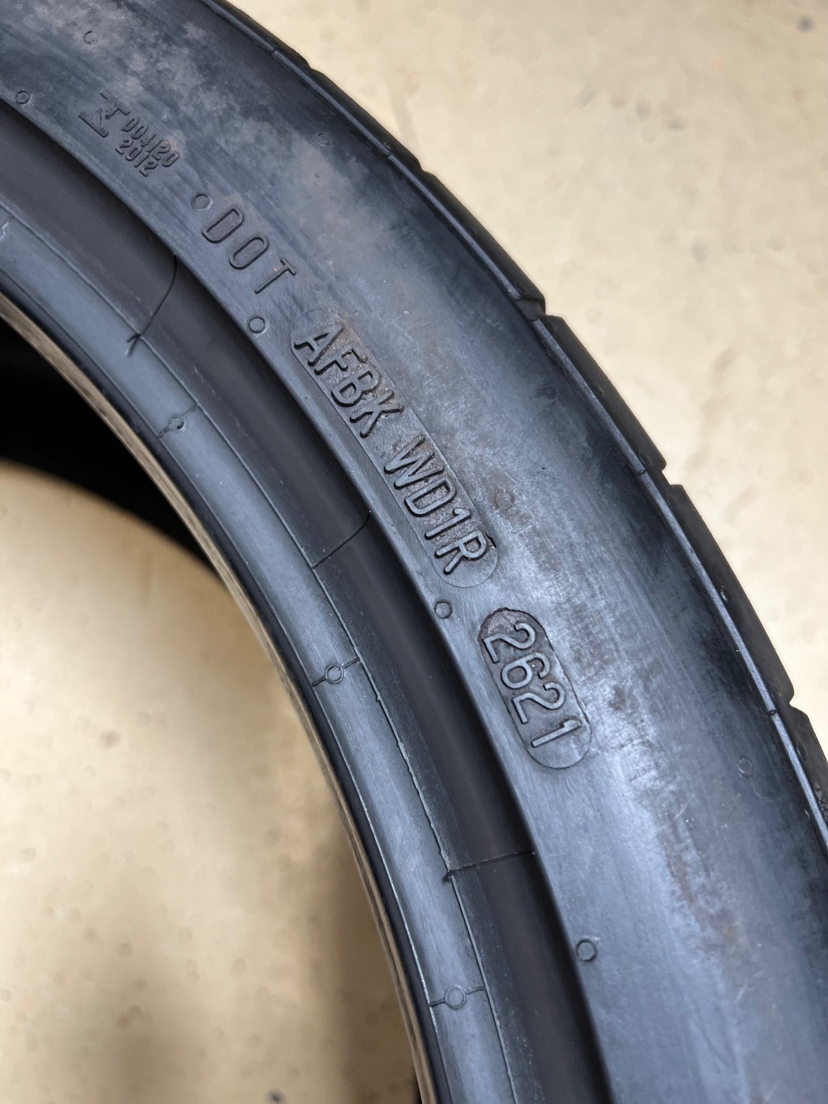 2 – TAKEOFF 265/35ZR20 XL (99Y) Continental ExtremeContact Sport – 7053