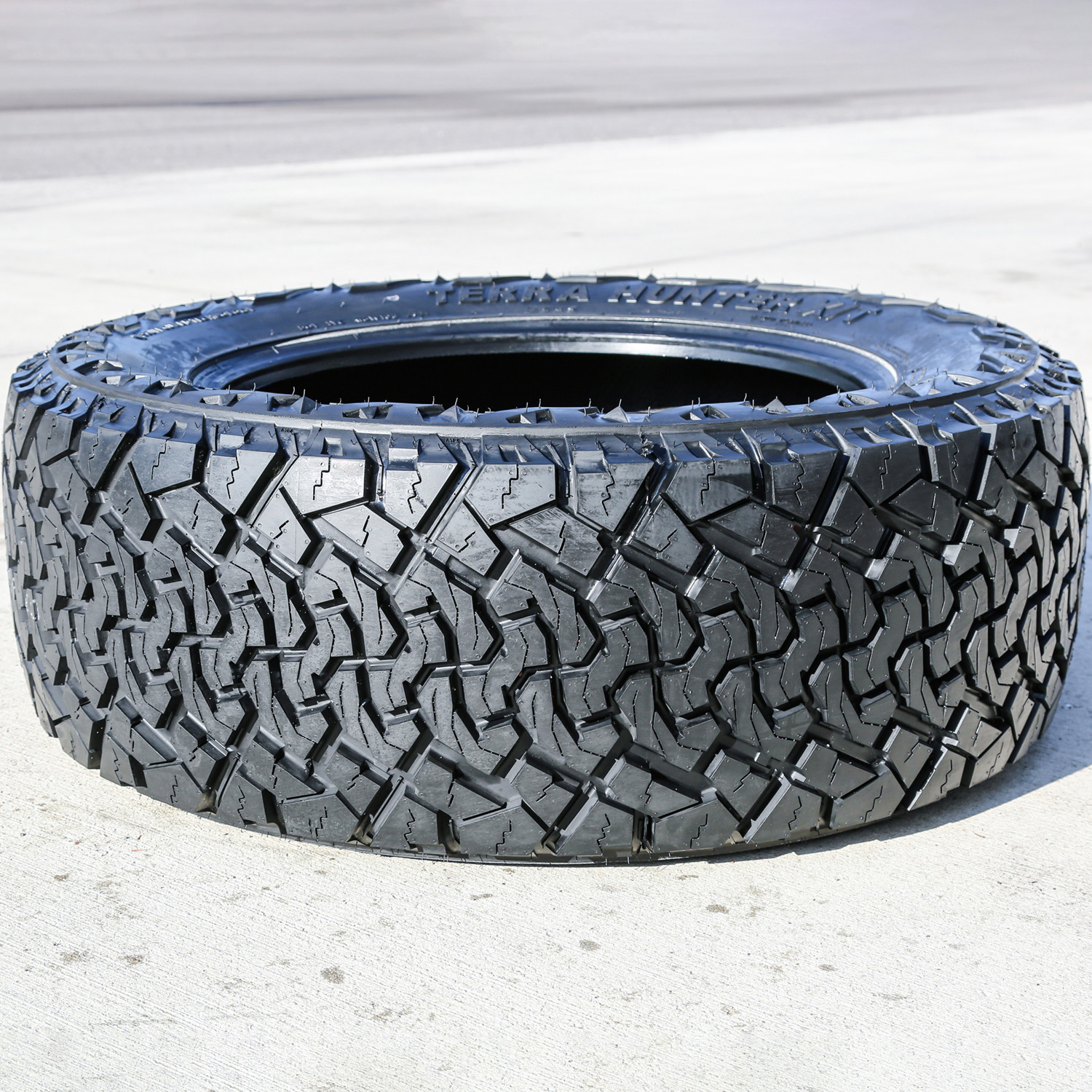 4 Venom Power Terra Hunter X/T LT 37X13.50R20 Load E 10 Ply Extreme Terrain Tire