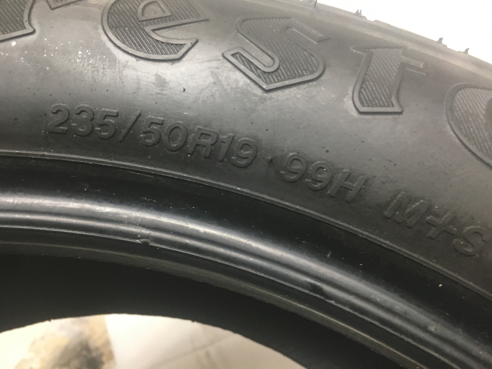 [1] Firestone Destination LE3 P235/50R19 235 50 19 Tire – Driven Once