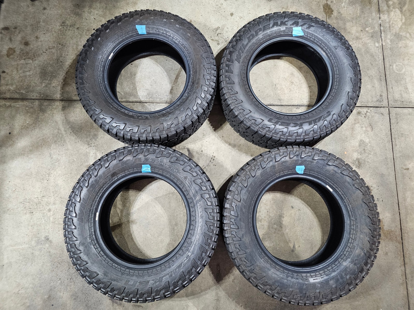 1x Falken Wildpeak AT3W 265/70R18 / 11-12/32″ / Very Good Condition!