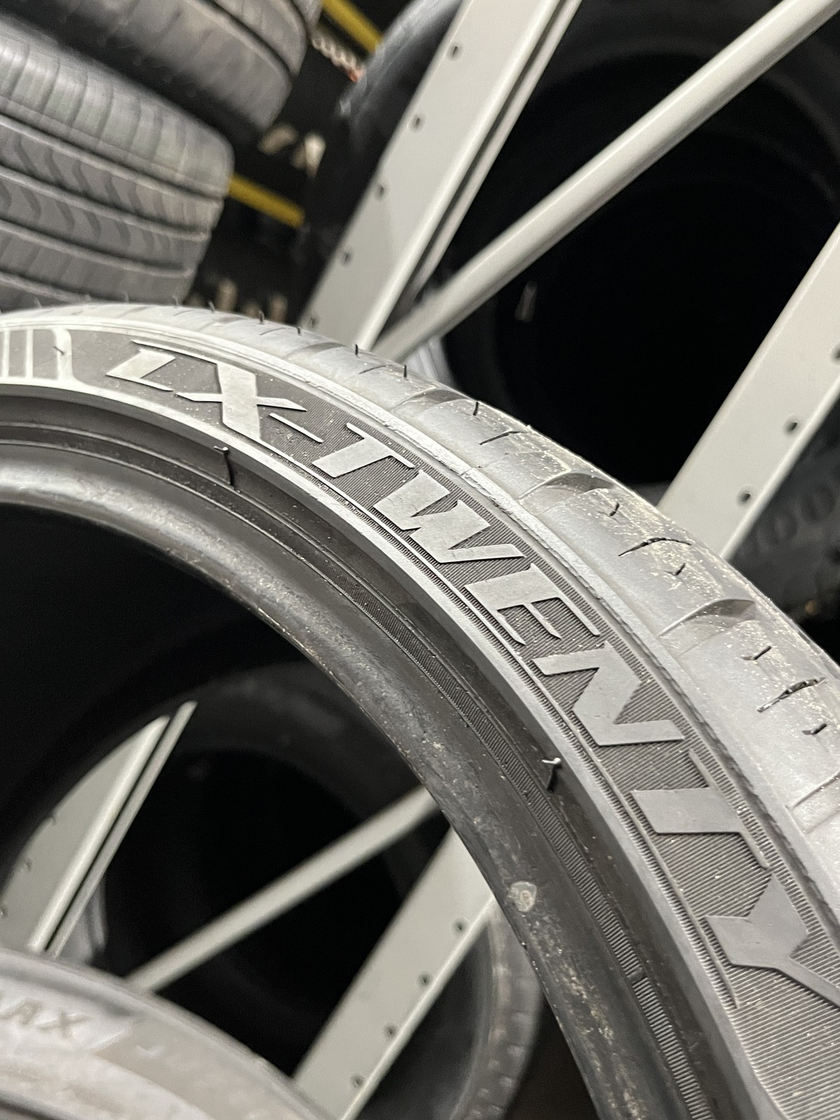 1 Tire Lexani LX-Twenty 275/30ZR20 97W XL DOT.2323 8.5/32 NO Patch