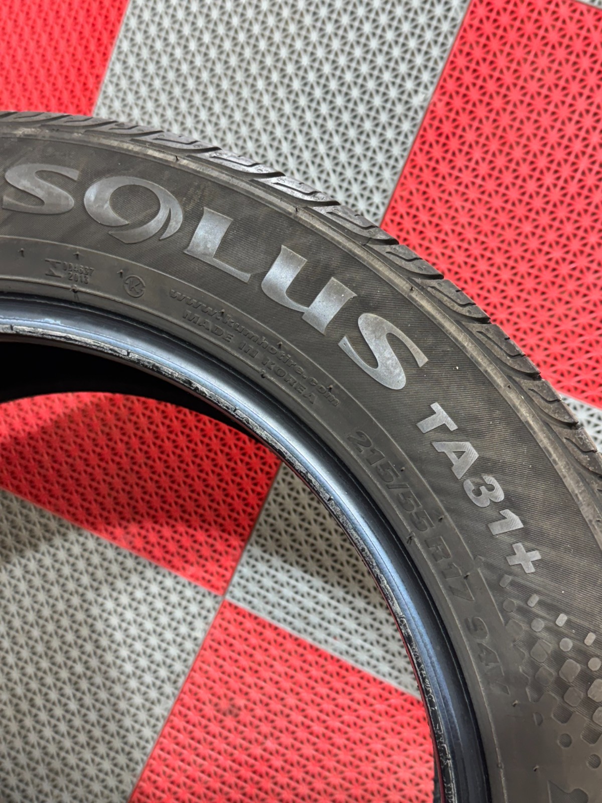 2x Used 215/55 R17 Kumho Solus TA31+ Tires 7-8/32 Tread 215/55/17