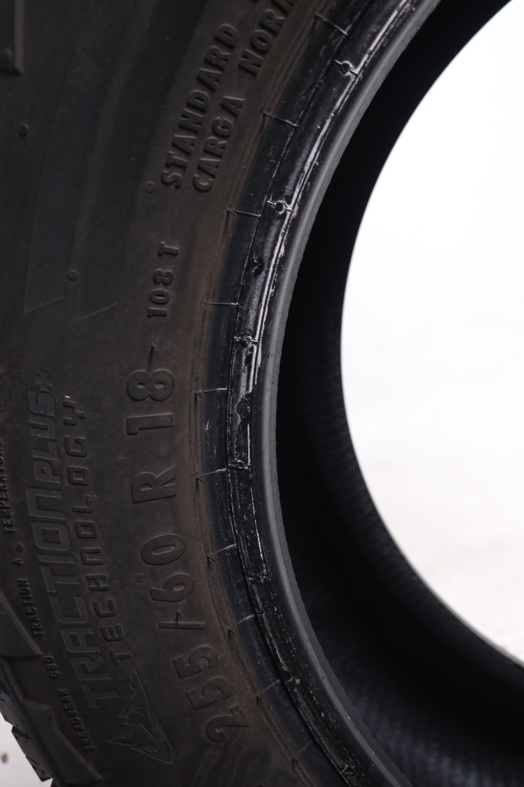 Set of 4 Used 255/60R18 Continental CrossContact ATR – 108T – 9.5-10.5/32
