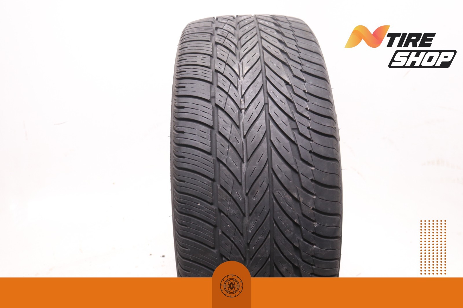 Used 245/40R20 Vogue Signature V – 99W – 6.5/32 No Repairs