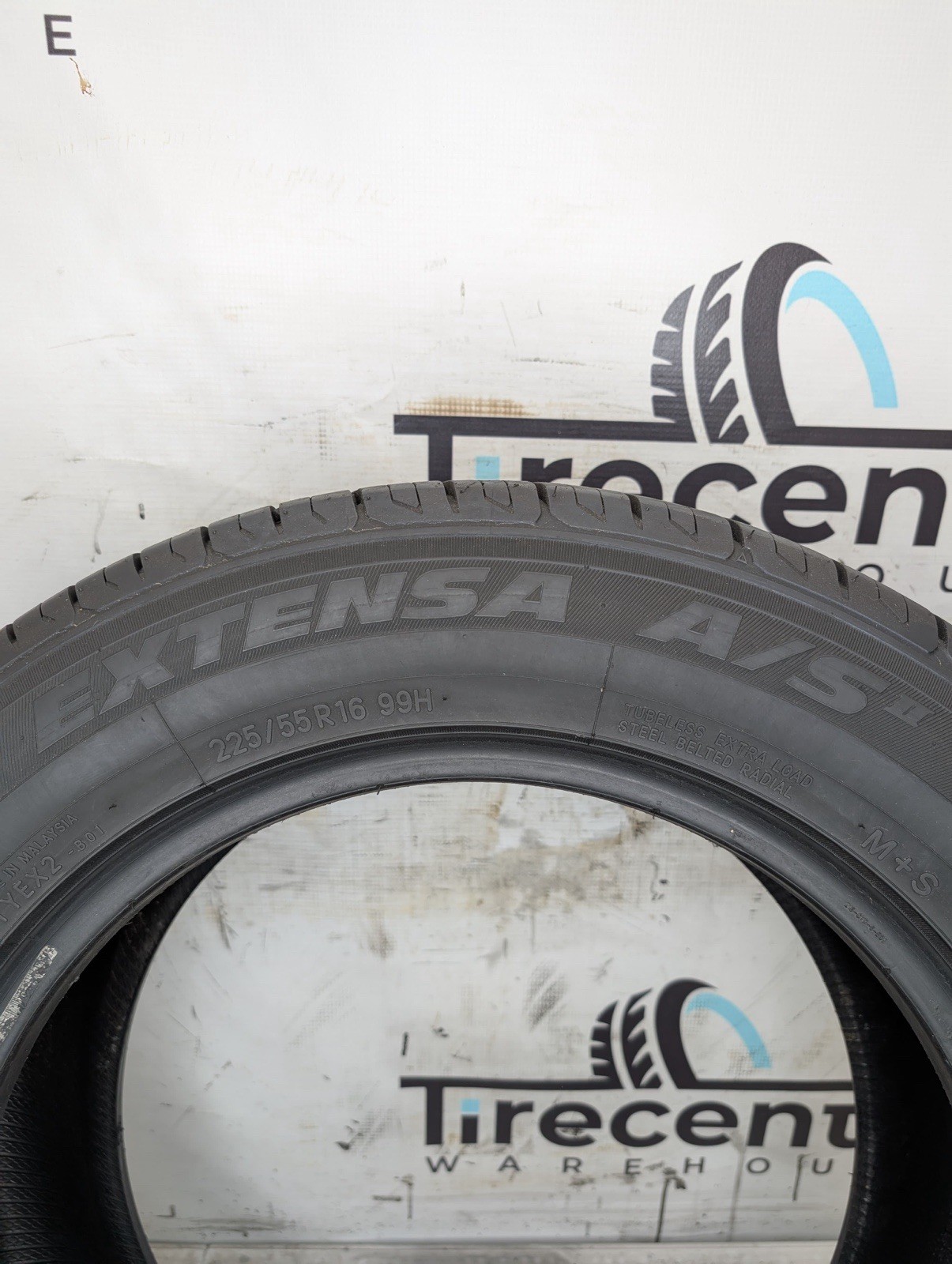 LIKE NEW 225/55R16 Toyo Extensa A/S II – 99H – 9.5/32