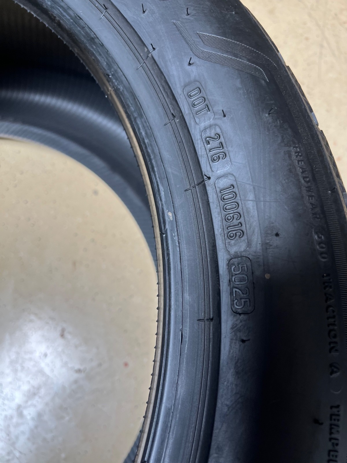 2 – TAKEOFF 315/40R21 XL (115V) Bridgestone Alenza Sport AS Enliten (NC0) – 7104