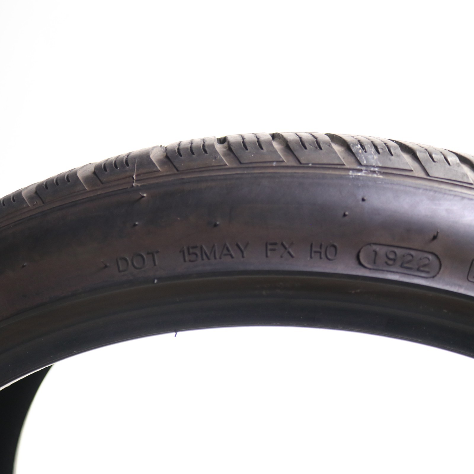 Used 295/35R23 Hankook Winter i*cept evo2 SUV AO – 108W – 6/32 No Repairs
