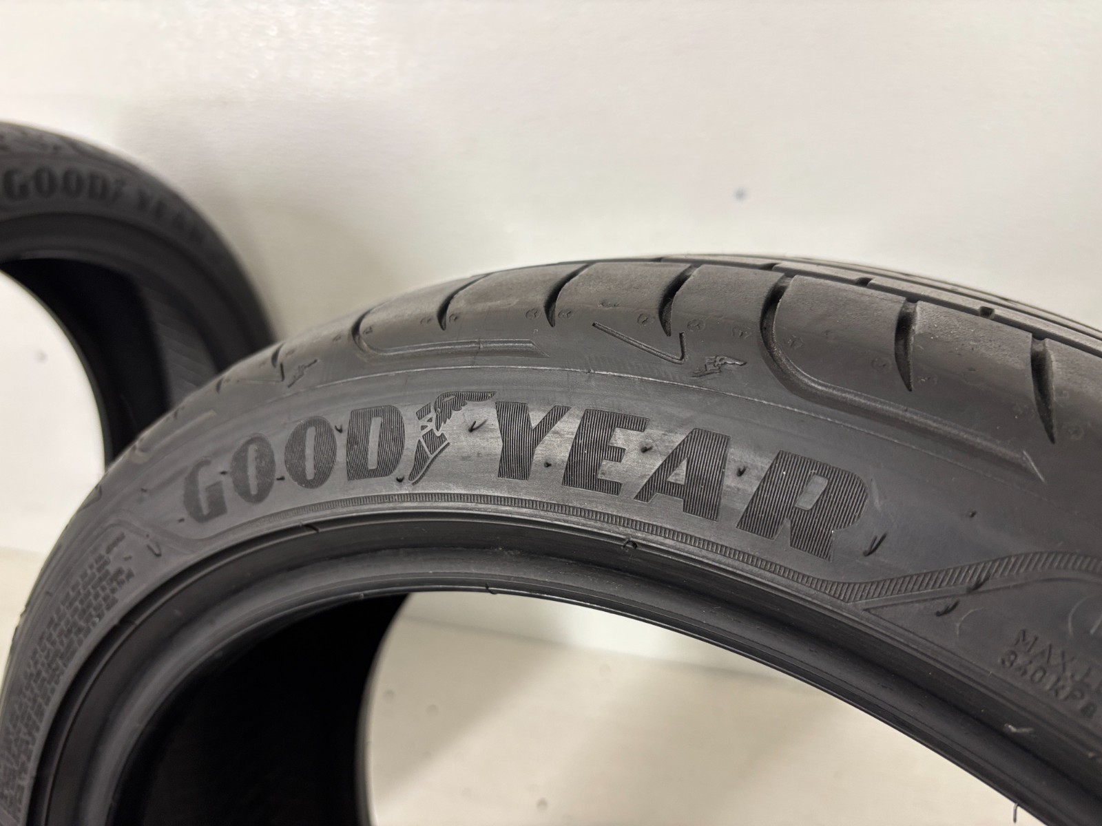 2 Tires 205 45 17 Goodyear Eagle F1 Asymmetric 3 Run Flat (7.00/32 = 77% Tread)