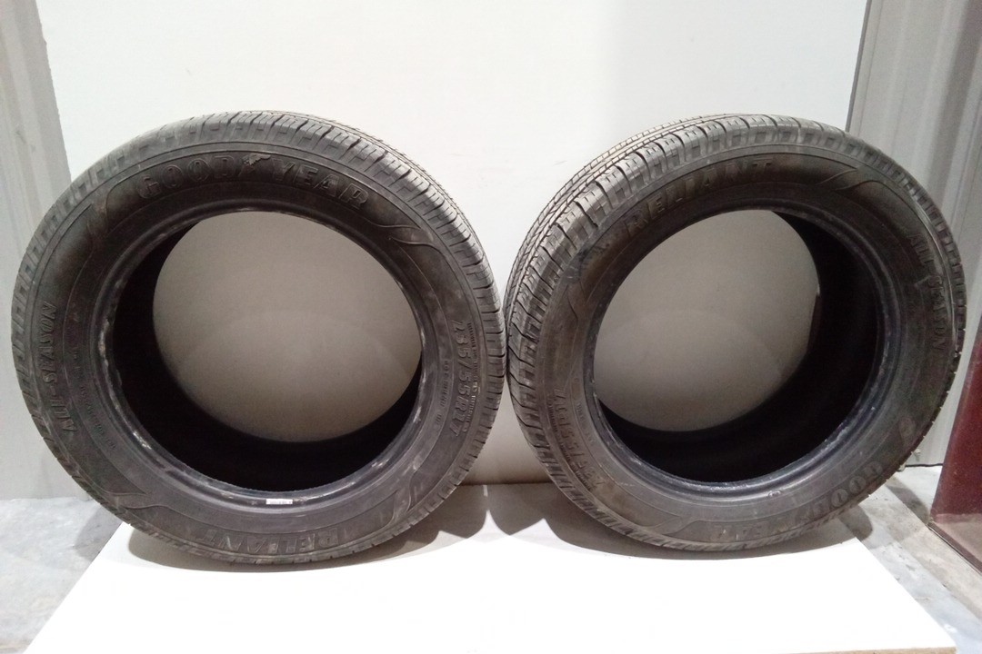 Pair of 2 Used 235/55R17 Goodyear Reliant All Season Tires w/ 7/32 Tread