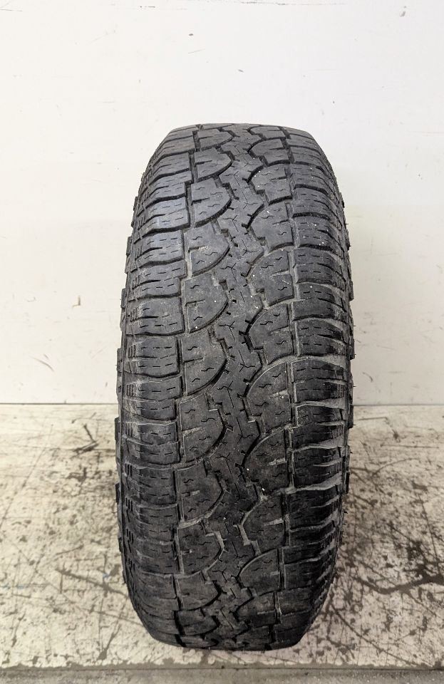 USED – 235/75/15 Dextero All Terrain DAT1 Tire – 7/32″