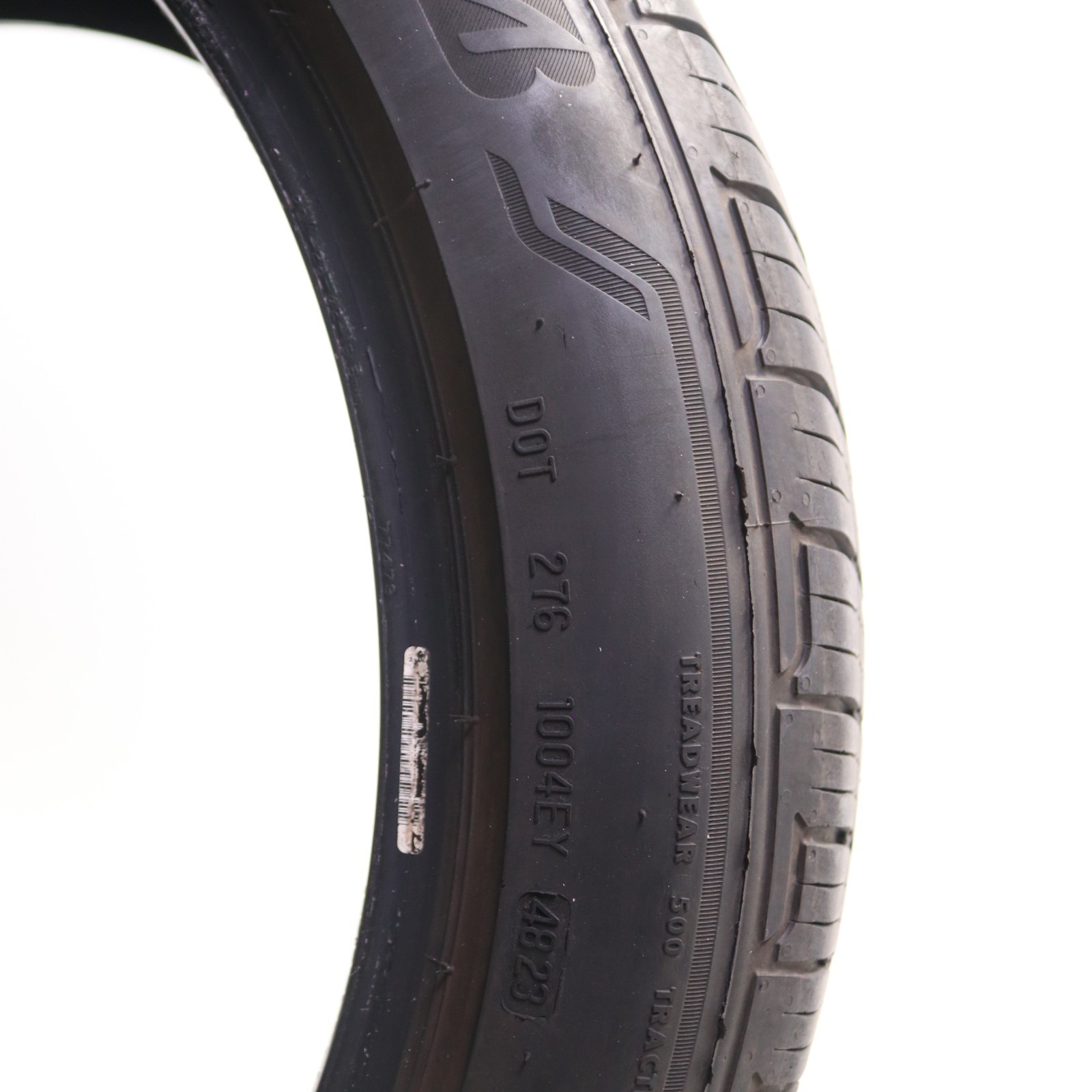 Used 255/45R20 Bridgestone Alenza Sport A/S AO + – 105T – 7/32