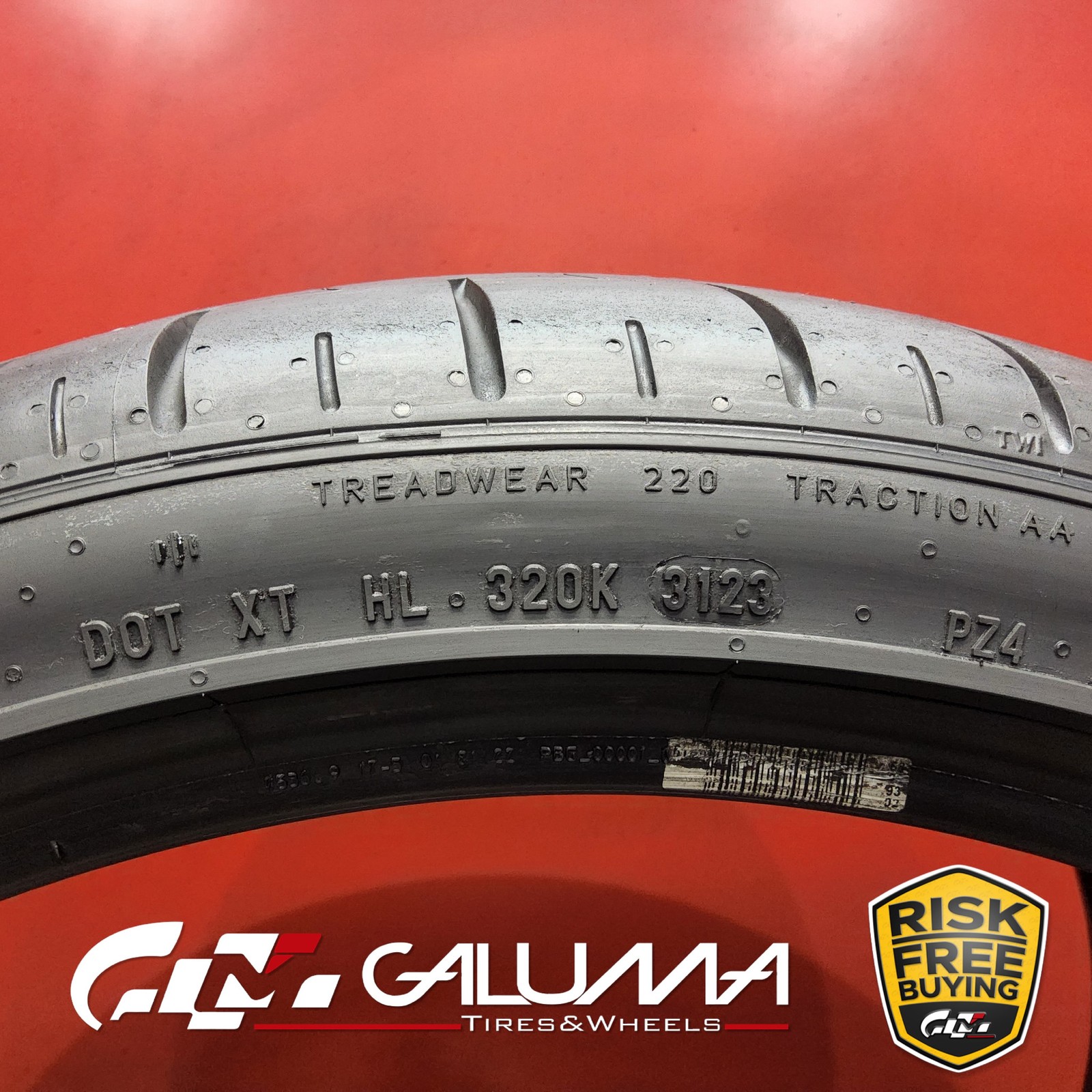 Set of 2 Tires LikeNEW Pirelli P Zero PZ4 NA1 305/30ZR21 305/30/21 3053021 92284