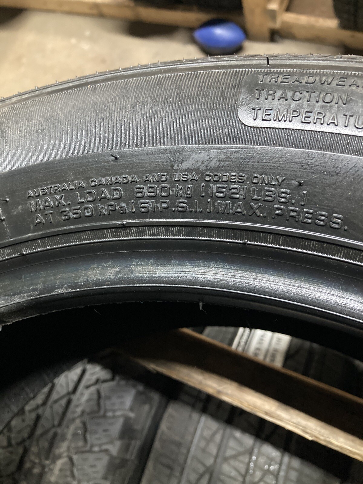 (1) NEW Nexen Aria AH7 All Season Tire 215/55R18 95T (DOT 3518) 215 55 18