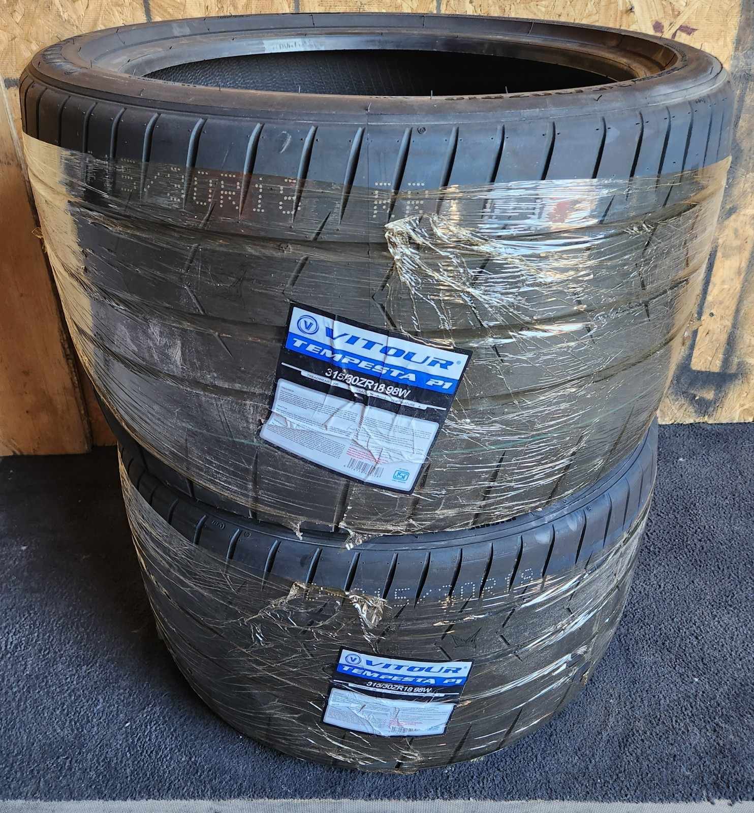 315/30/18 Vitour Tempesta P1 DOT Legal High Performance 200TW Competition Tires