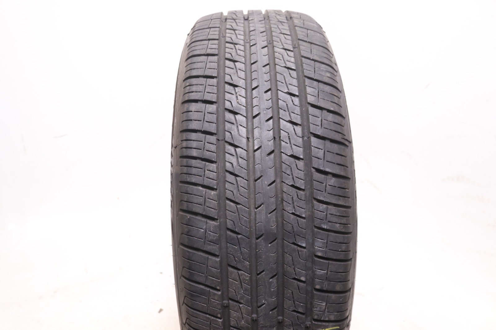Set of 4 Used 235/60R18 Mohave Crossover CUV – 107V – 9-10/32