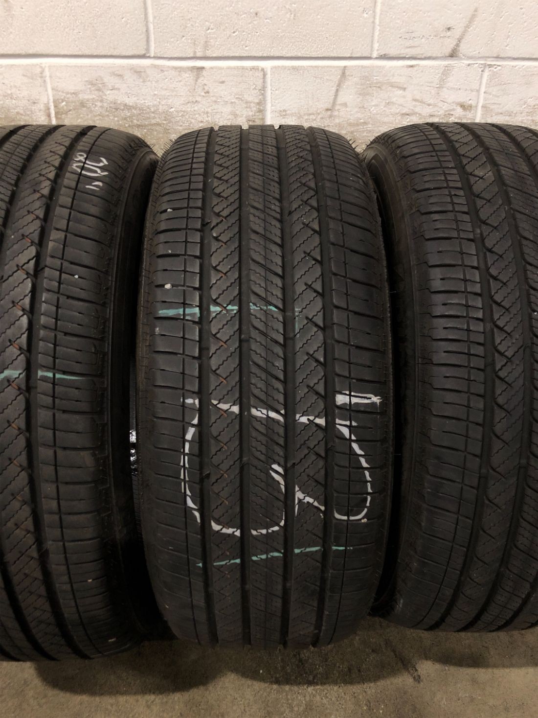 4x P255/50R20 Bridgestone Alenza Sport A/S 8/32 105 H Used Tires 2555020
