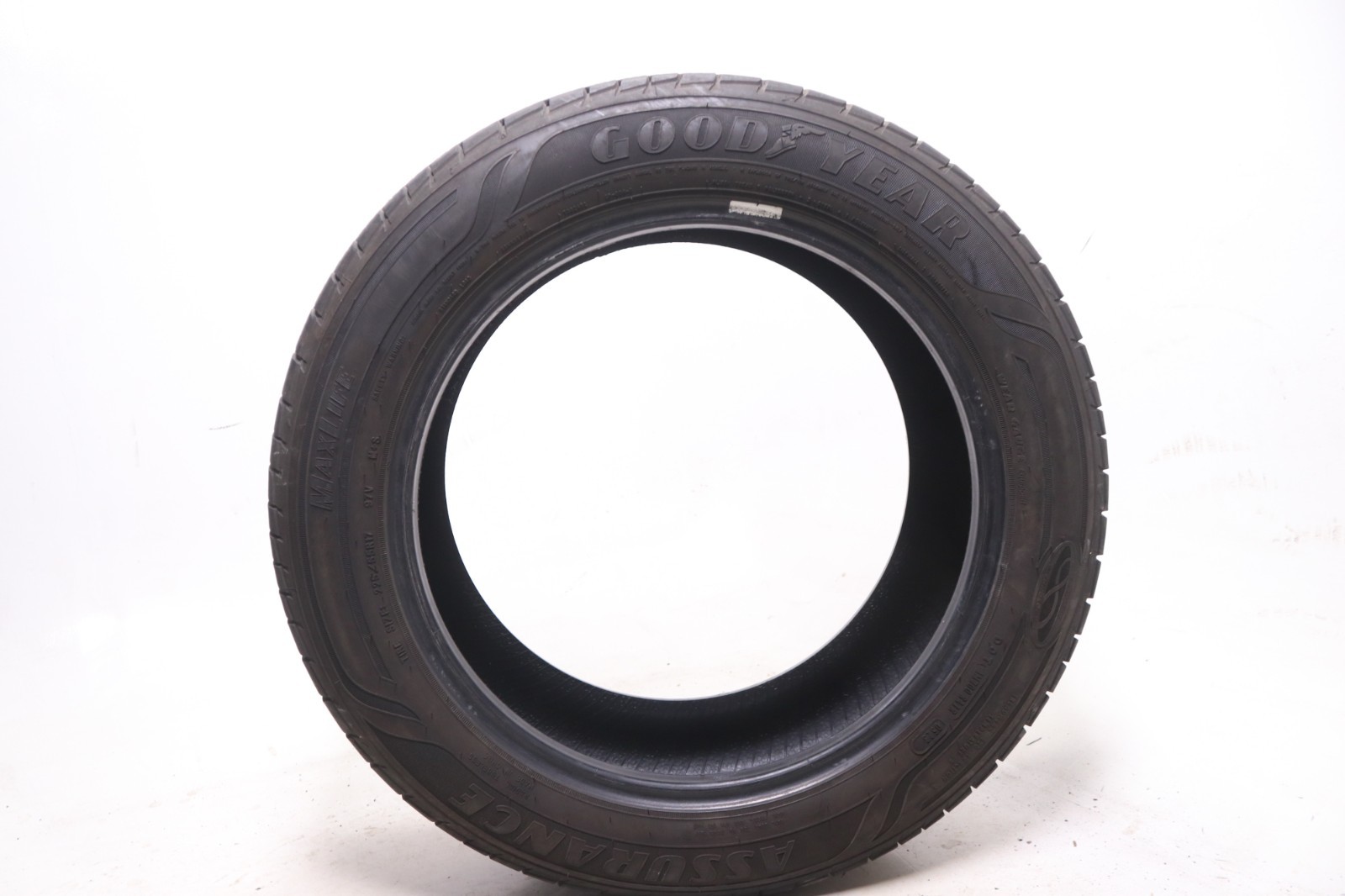 Set of 4 Used 225/55R17 Goodyear Assurance MaxLife – 97V – 8.5-9.5/32