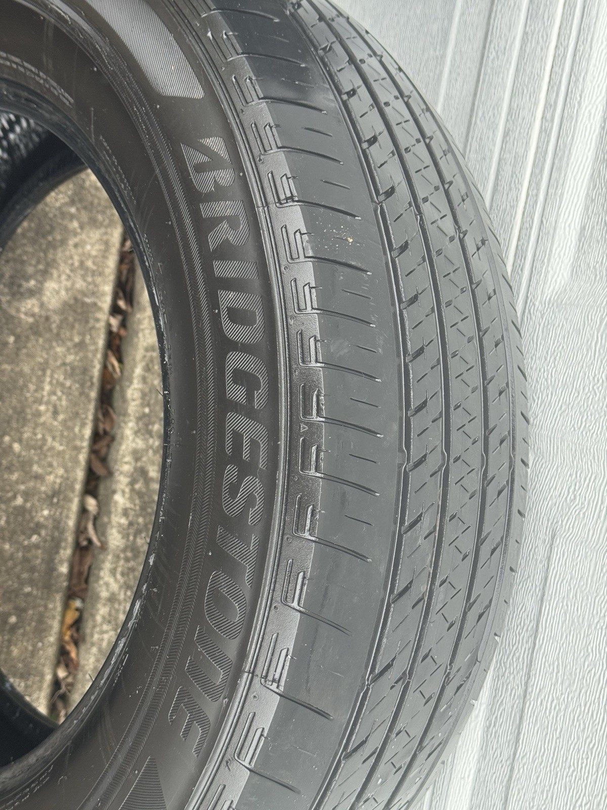 Bridgestone Ecopia All-Season 235/65/R17 Tires Only 17k Miles Great Condition!!