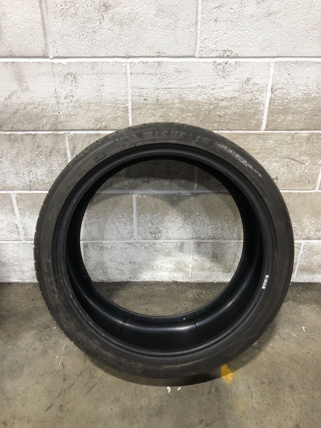 1x P255/35R20 Michelin Pilot Sport 4S 8/32 97 Y Used Tire 2553520
