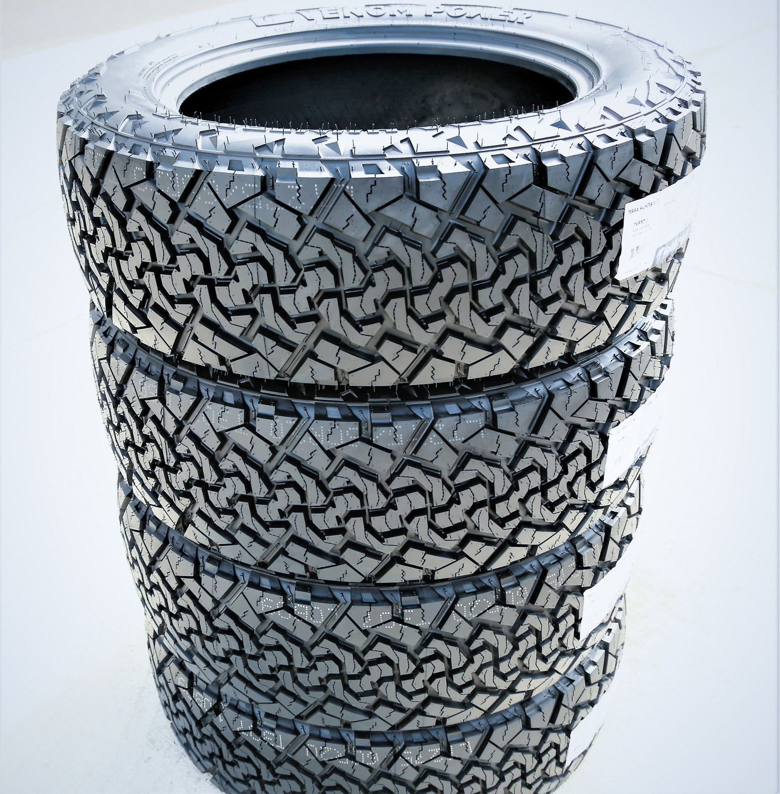 4 Tires Venom Power Terra Hunter X/T 265/60R18 114T XL XT Extreme Terrain