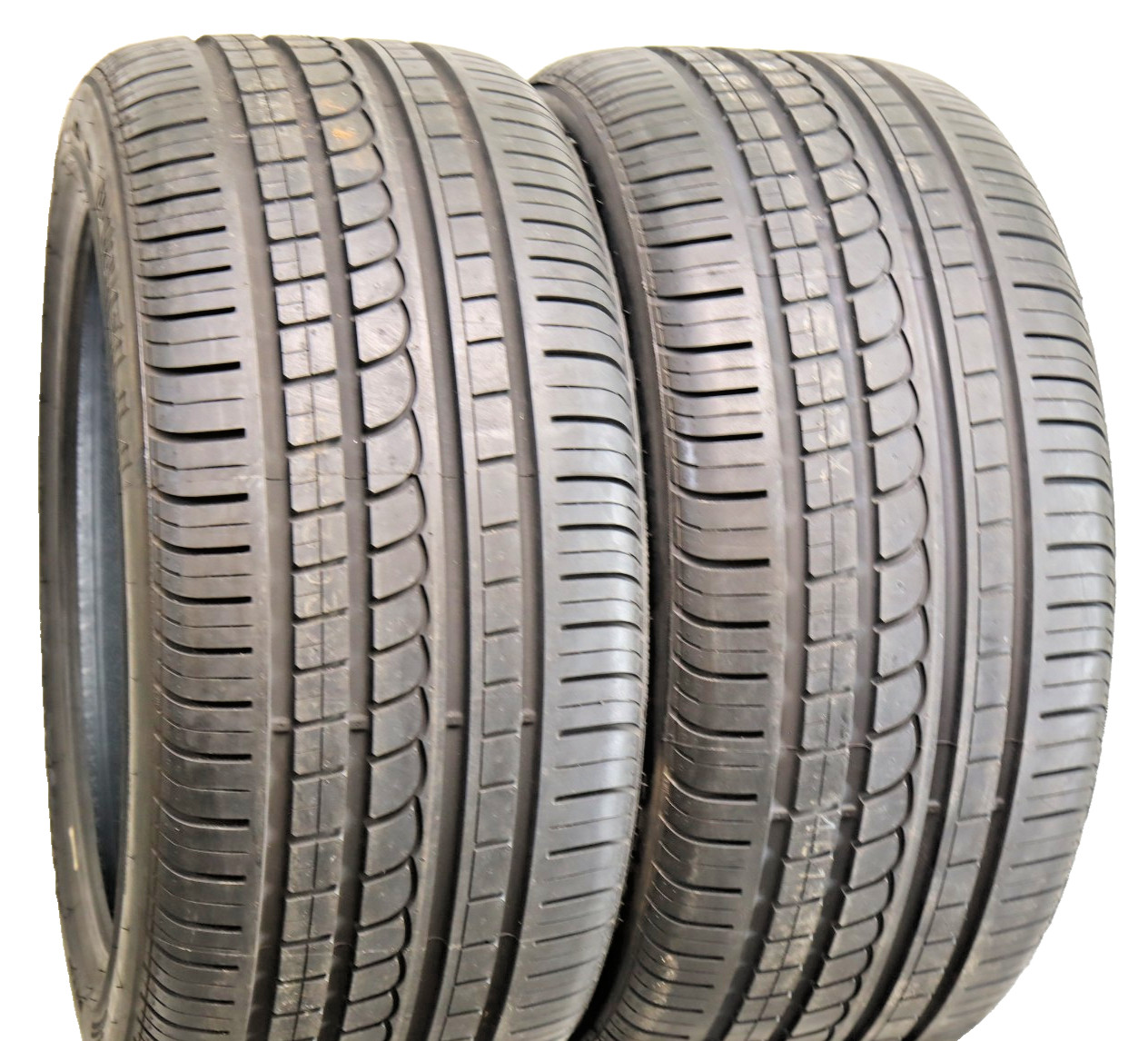 New Old Stock 275/40ZR19 Pireli Pzero Rosso 105Y DOT 0620 1J124