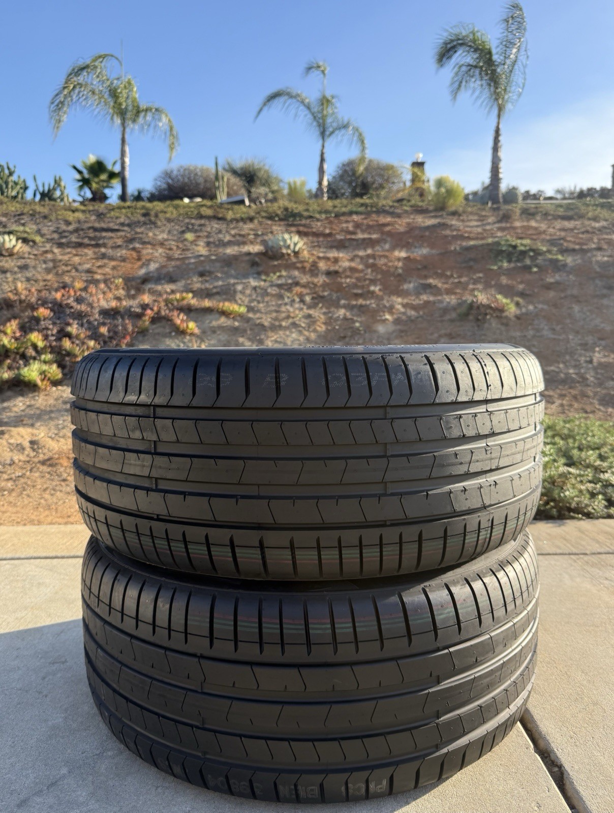 4X BRAND NEW Pirelli P Zero PZ4 Tesla Model S Tires 2X 255/45R19 & 2X 285/40R19!