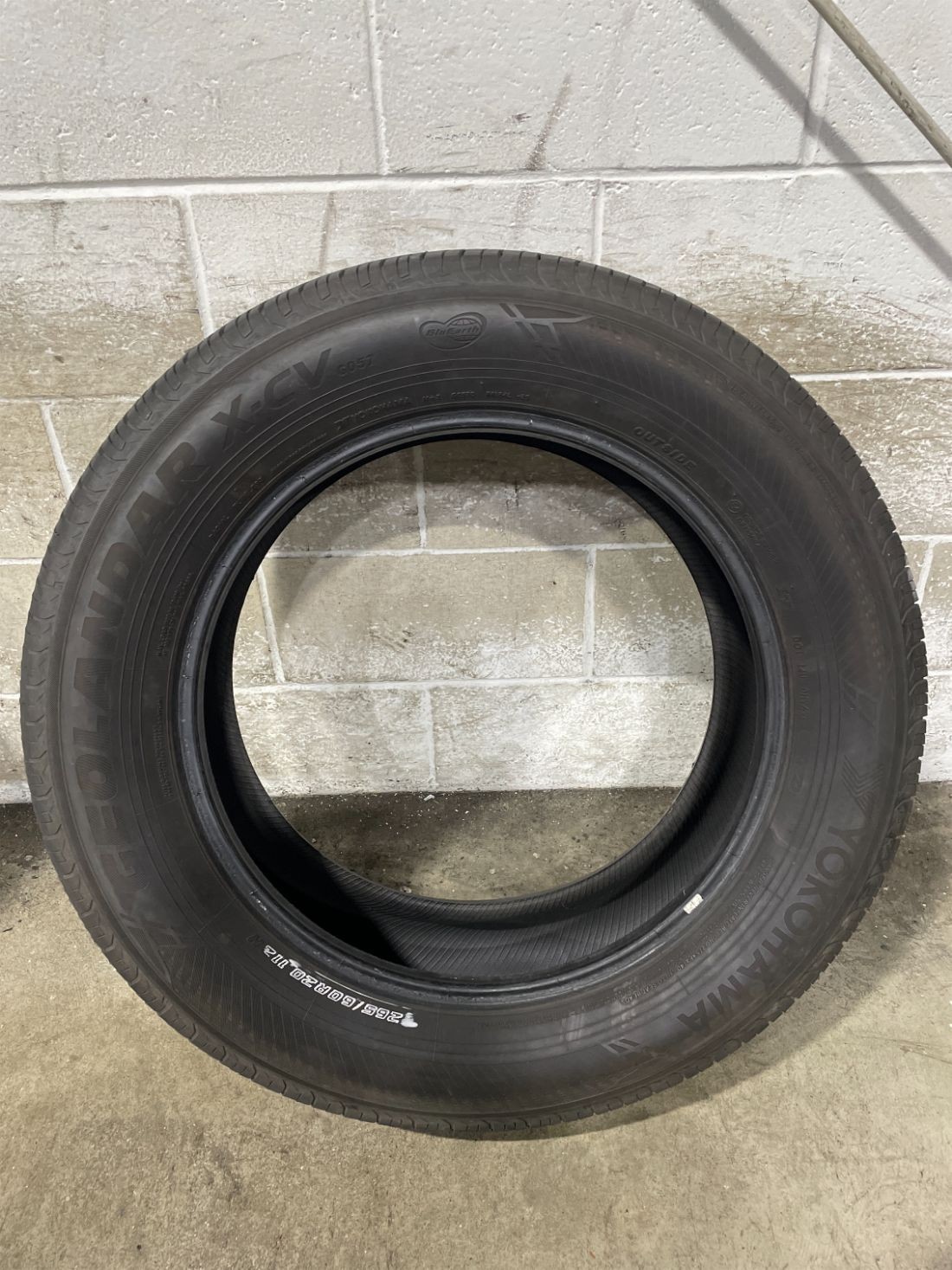 1x P265/60R20 Yokohama Geolandar X-CV G057 9/32 112 H Used Tire 2656020