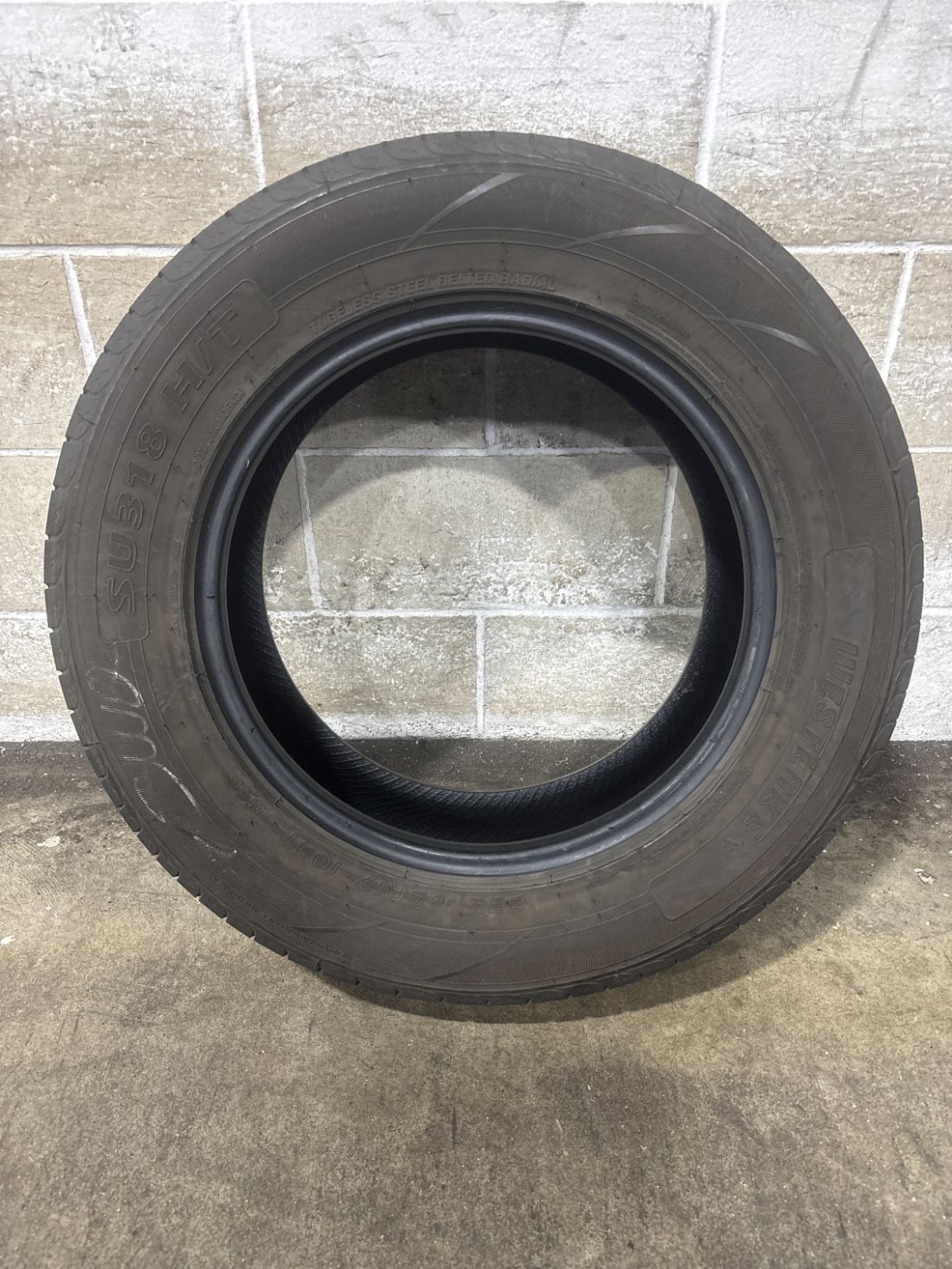 1x P235/65R17 West Lake SU 318 H/T 8/32 104 T Used Tire 2356517