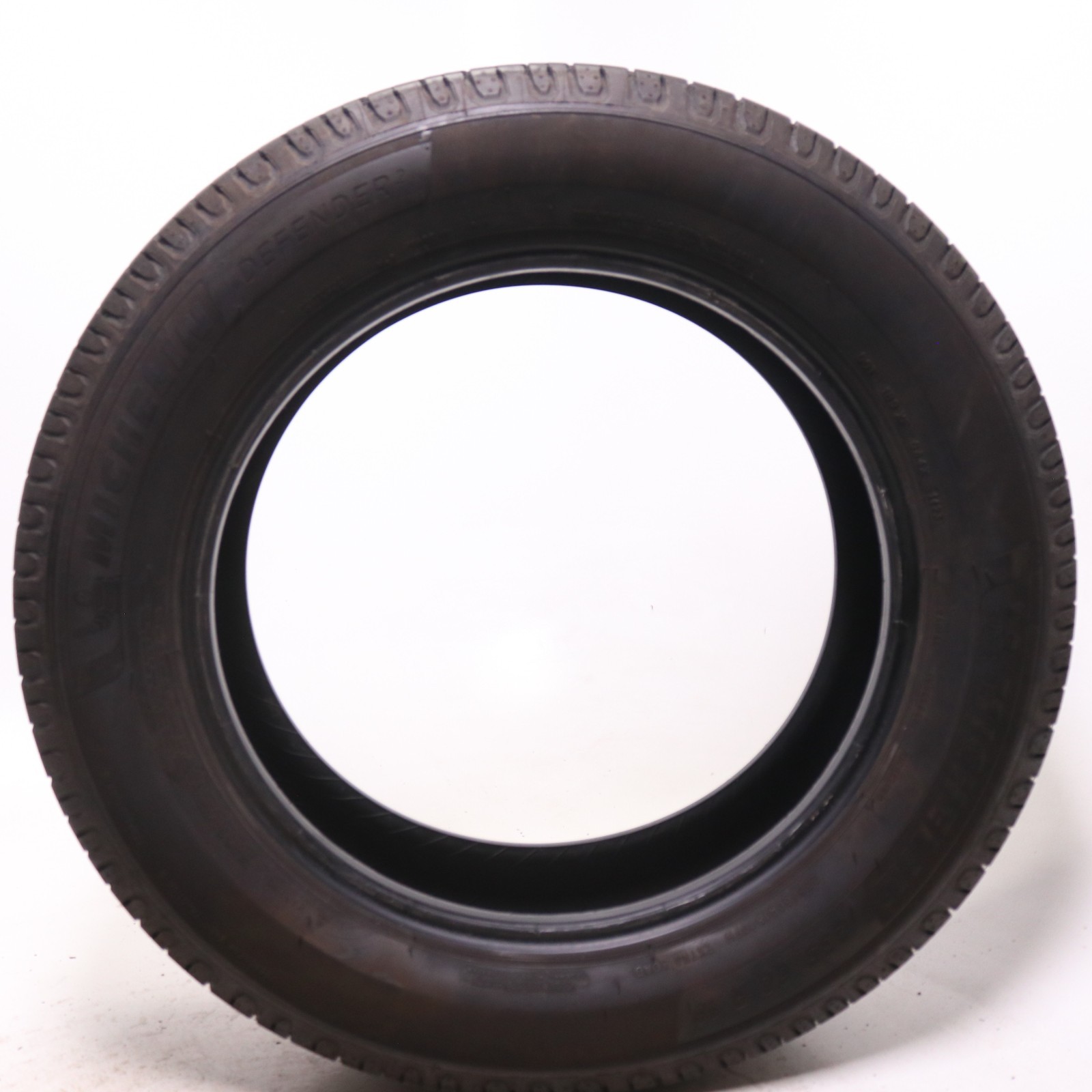 Set of 4 Used 235/60R18 Michelin Defender 2 – 107H – 9-10/32